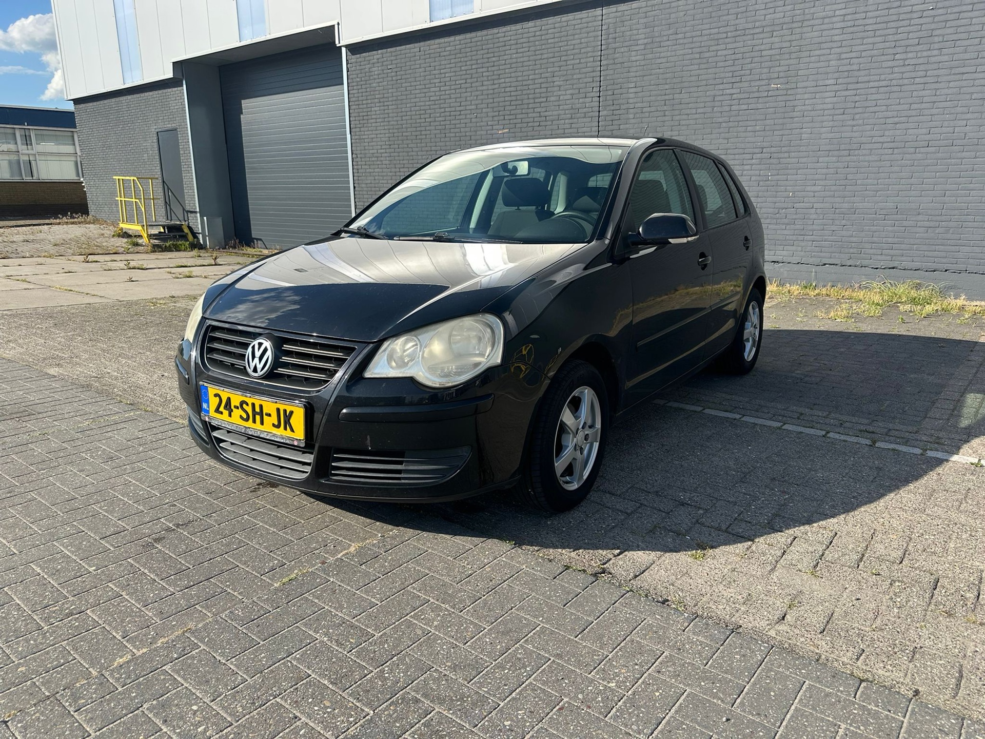 436096926/volkswagen-polo-image1.jpg