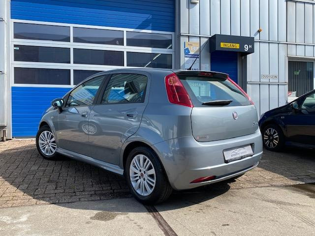 fiat-grande-punto-image5.jpg