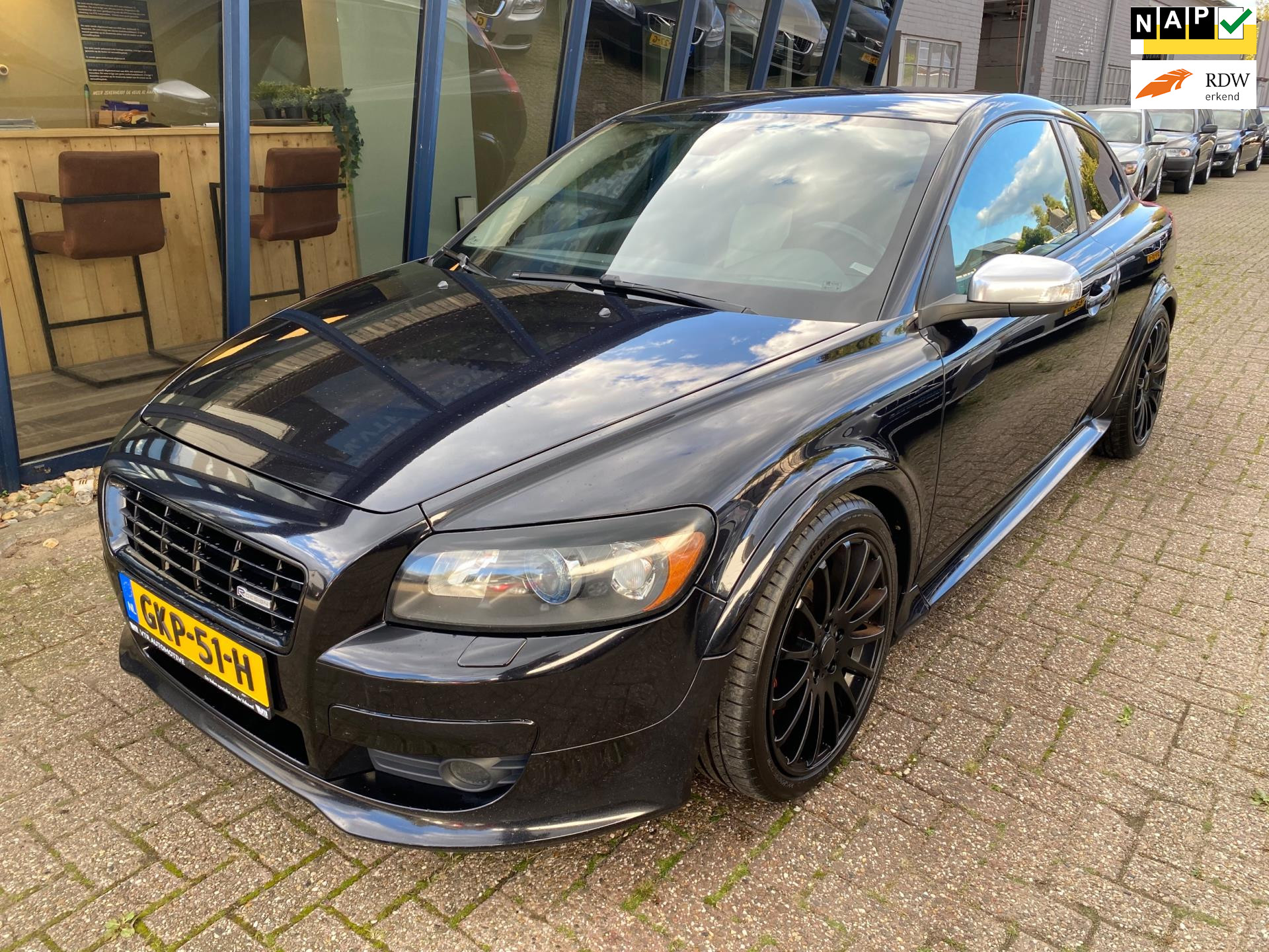 440787988/volvo-c30-image1.jpg