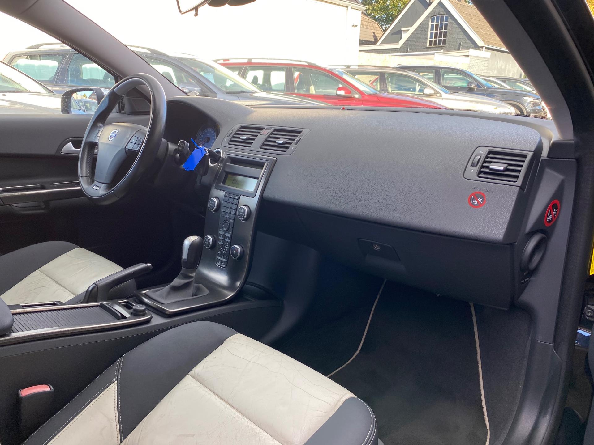 volvo-c30-image8.jpg