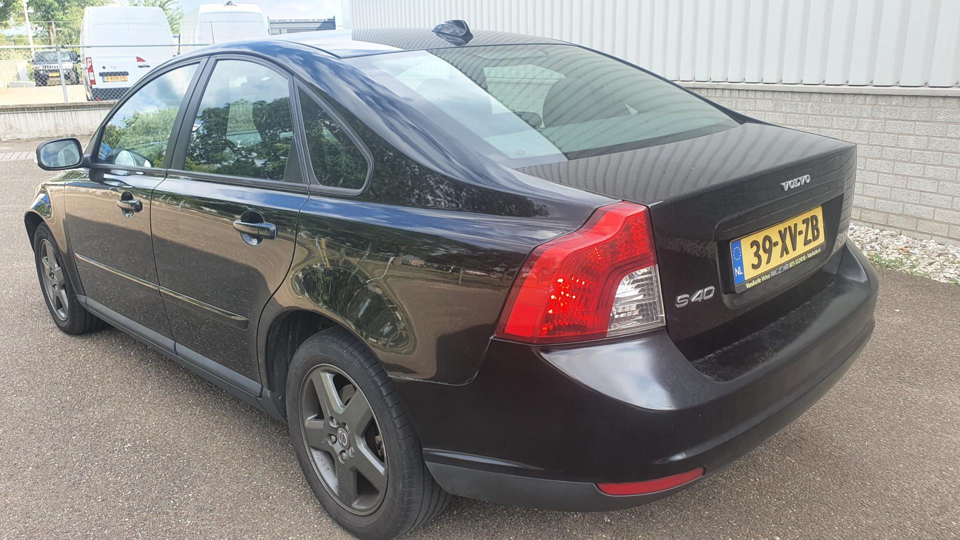 volvo-s40-image2.jpg