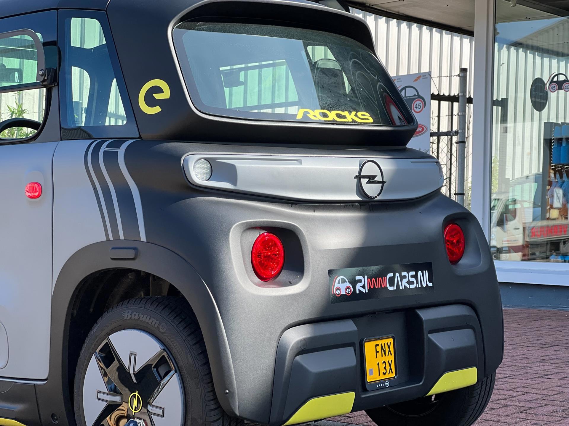 opel--image8.jpg