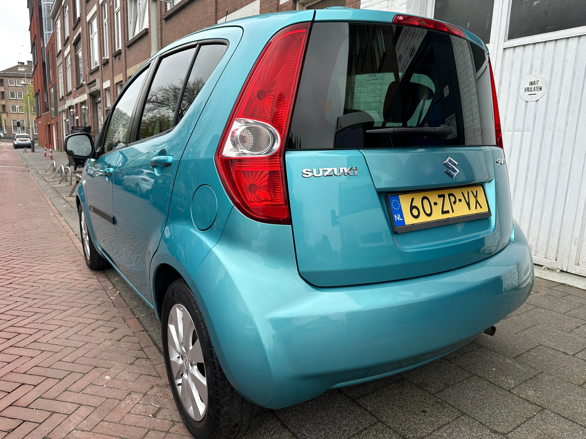 suzuki-splash-image3.jpg