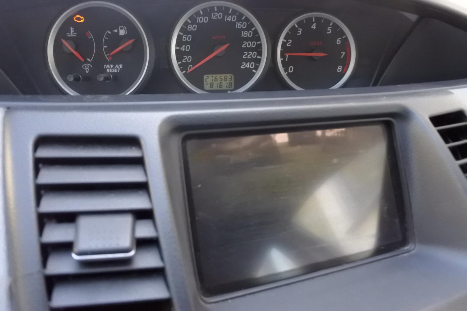 nissan-primera-image7.jpg