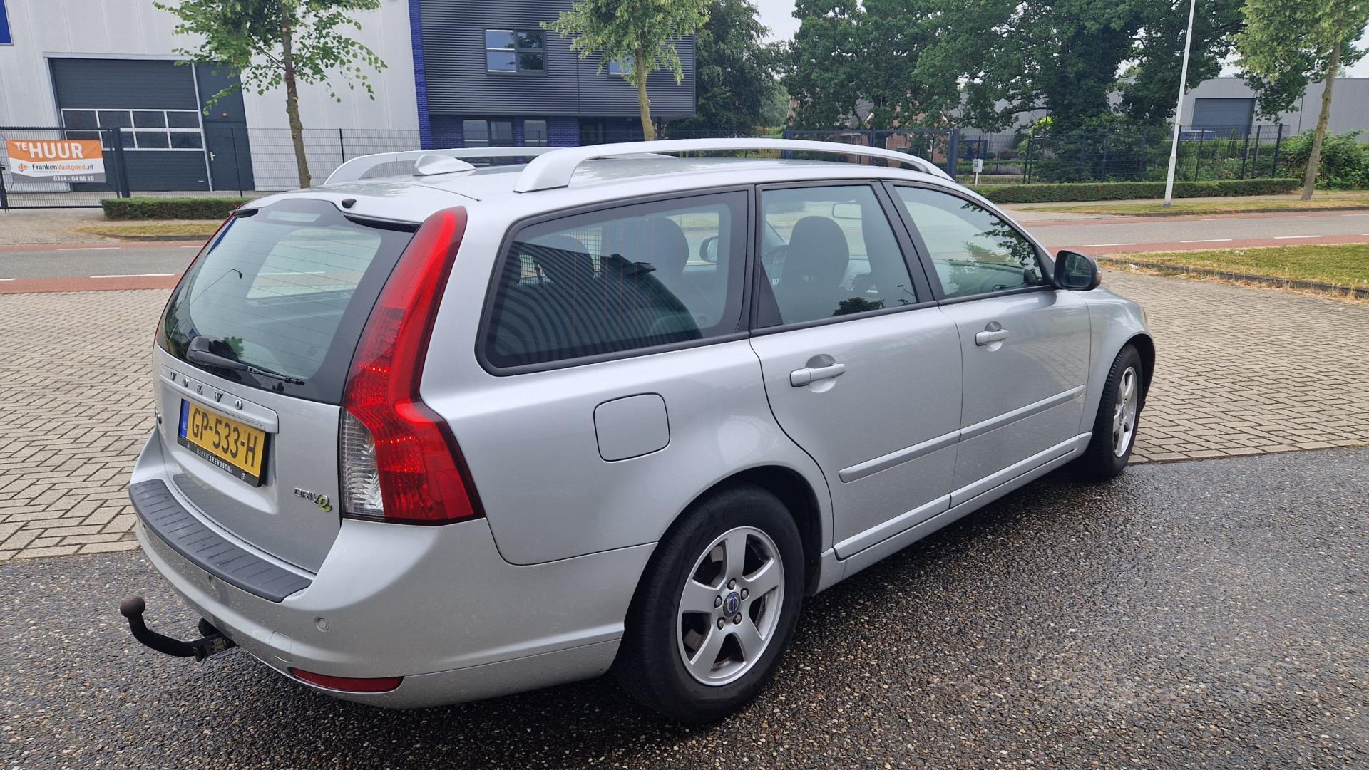 volvo-v50-image4.jpg