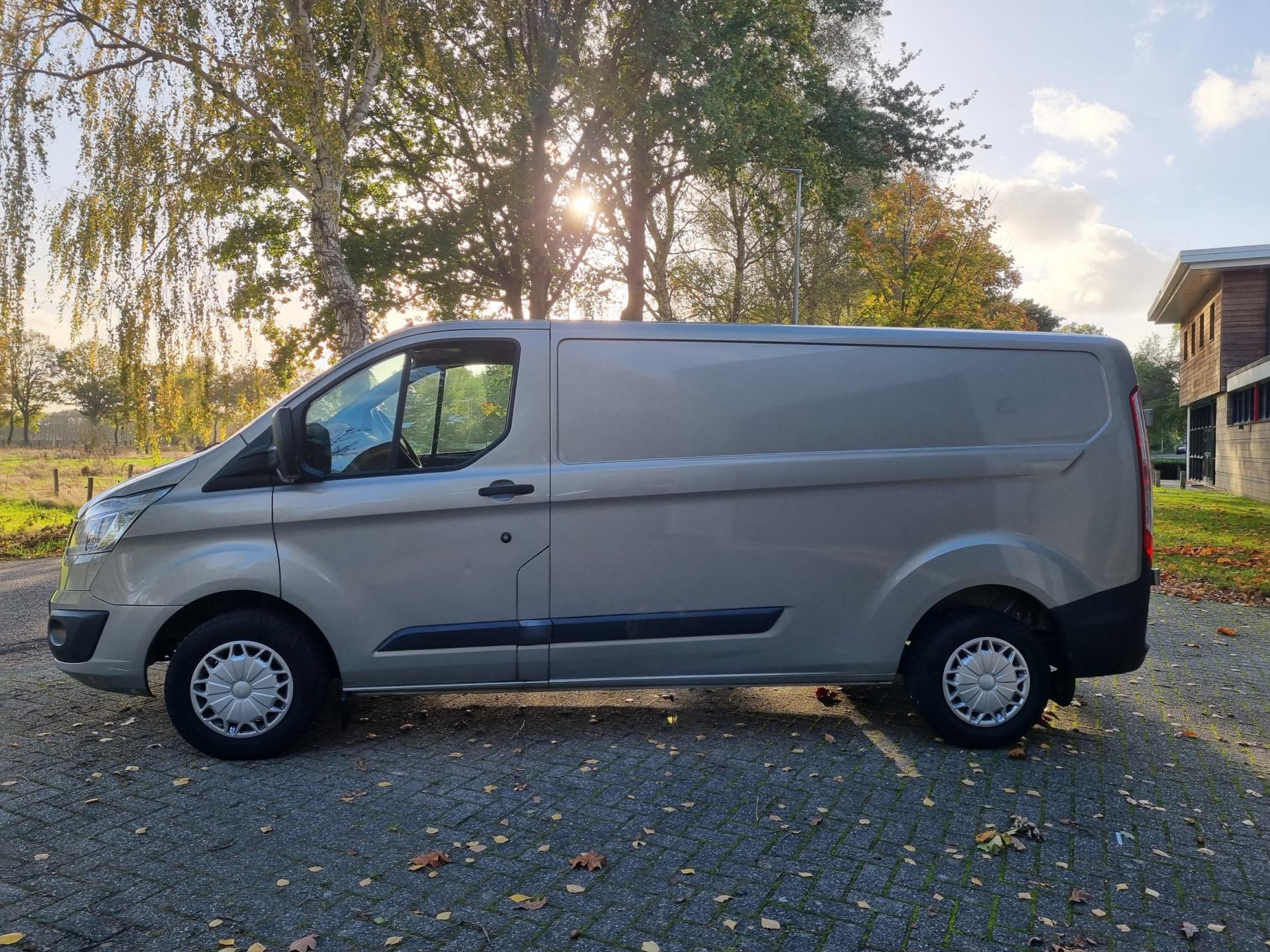 ford-transit-custom-image2.jpg