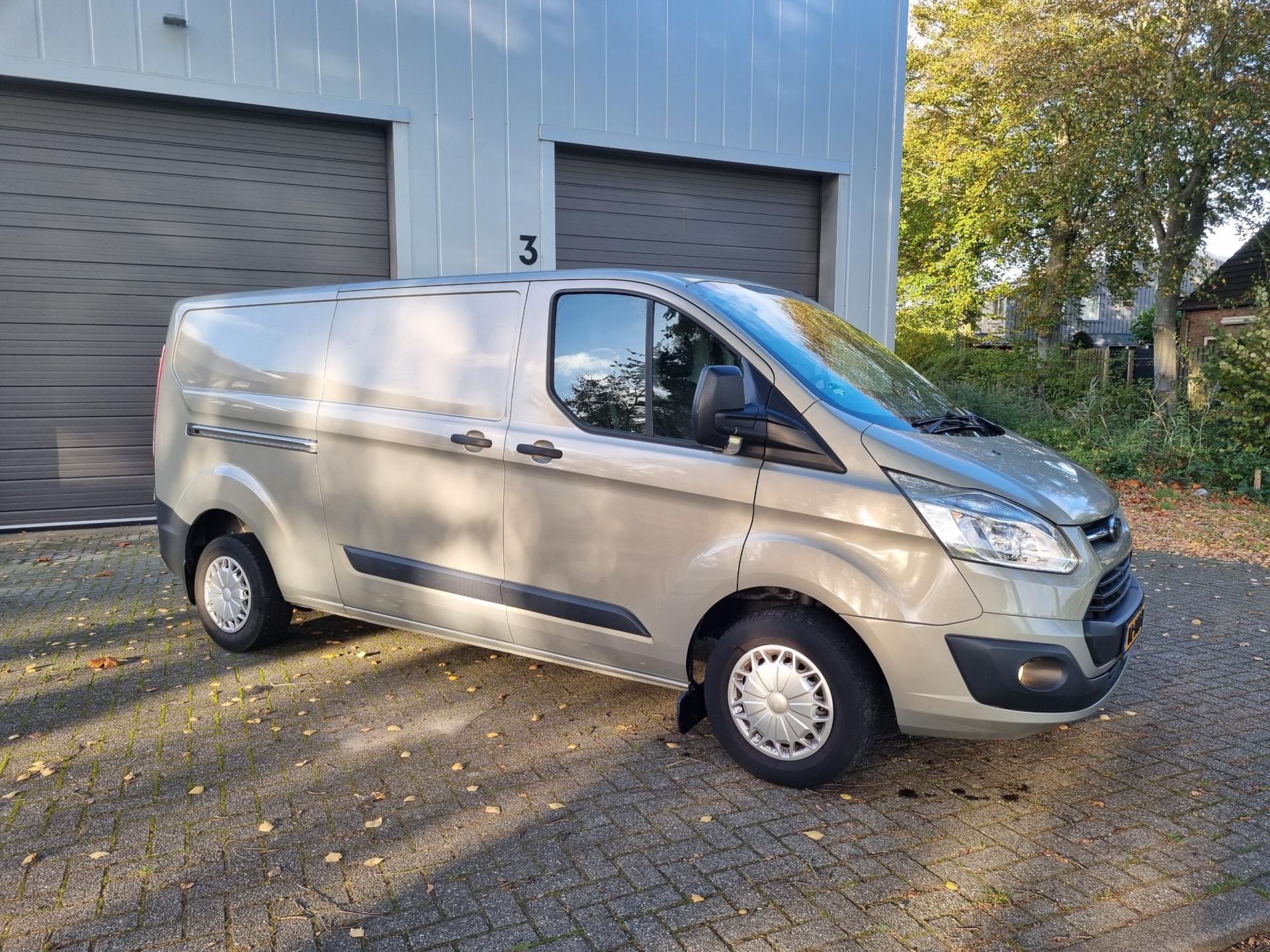 ford-transit-custom-image6.jpg