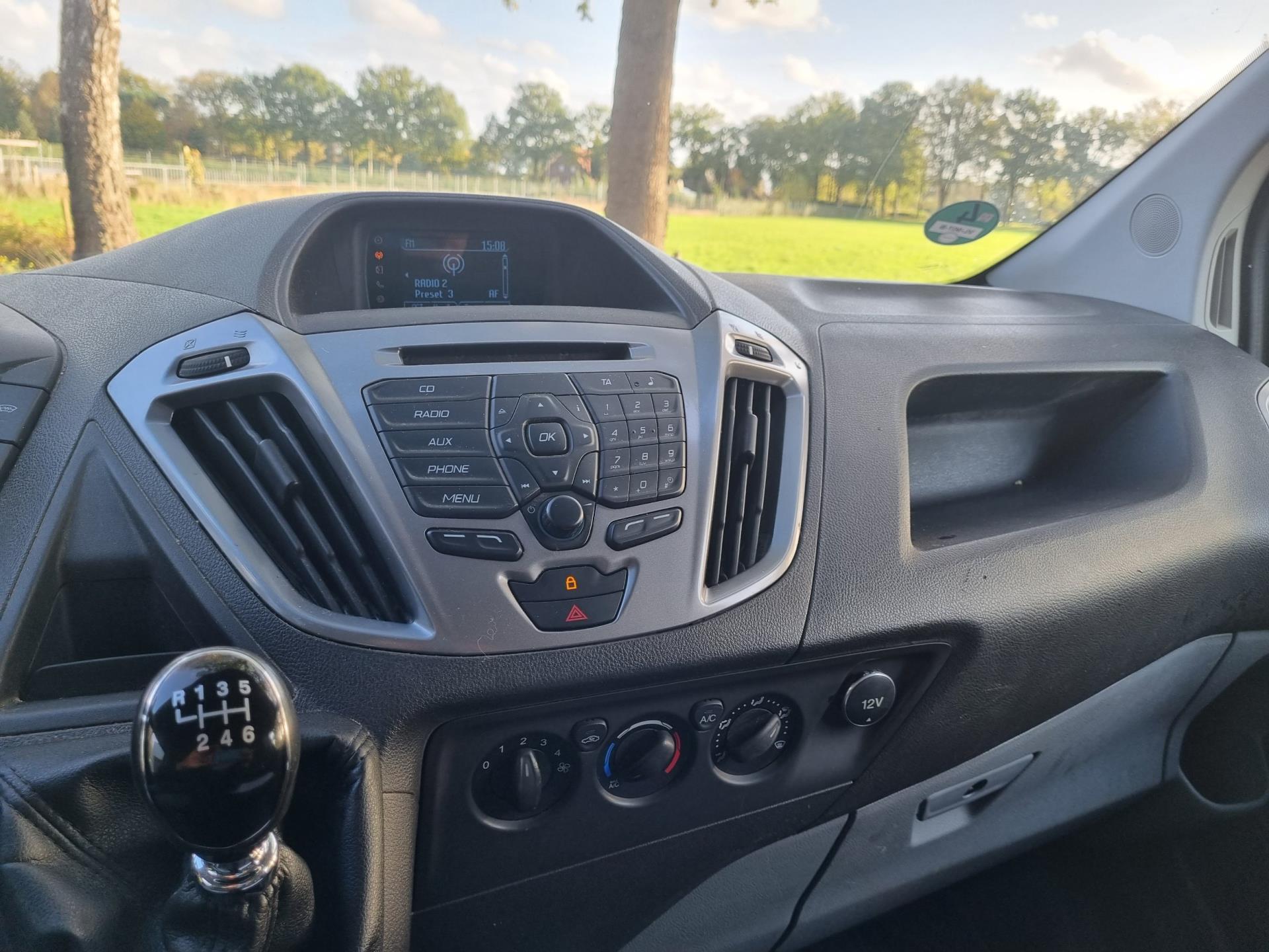 ford-transit-custom-image9.jpg