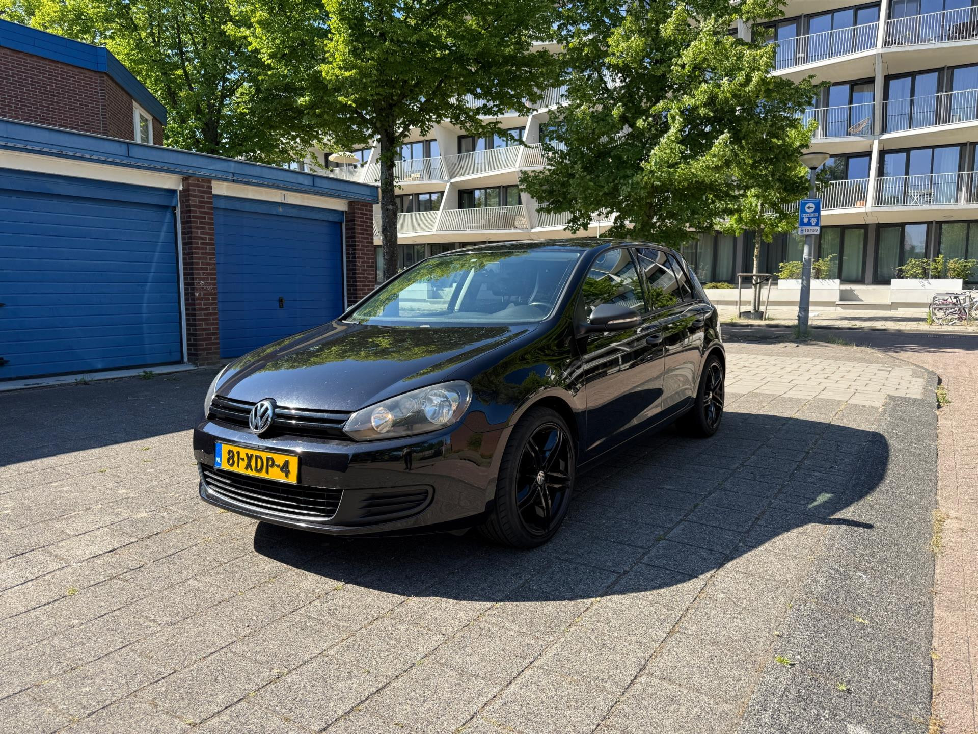 449310958/volkswagen-golf-image1.jpg
