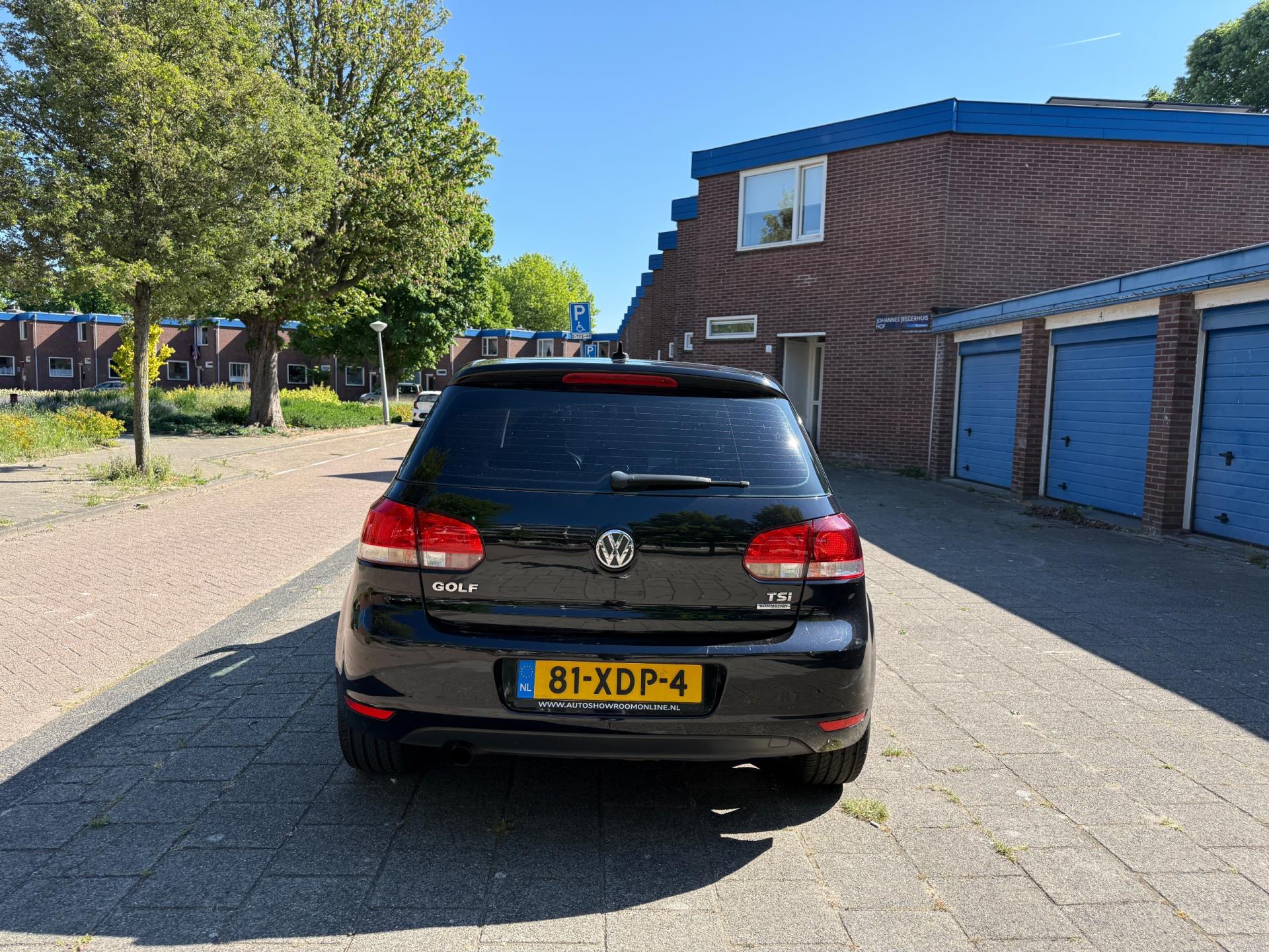 volkswagen-golf-image9.jpg