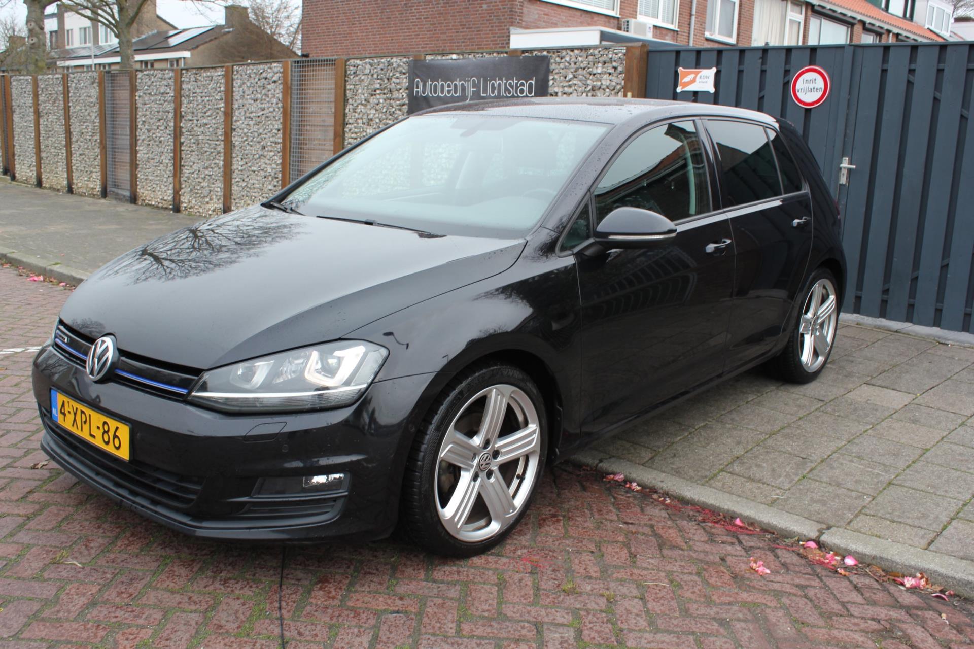 volkswagen-golf-image3.jpg