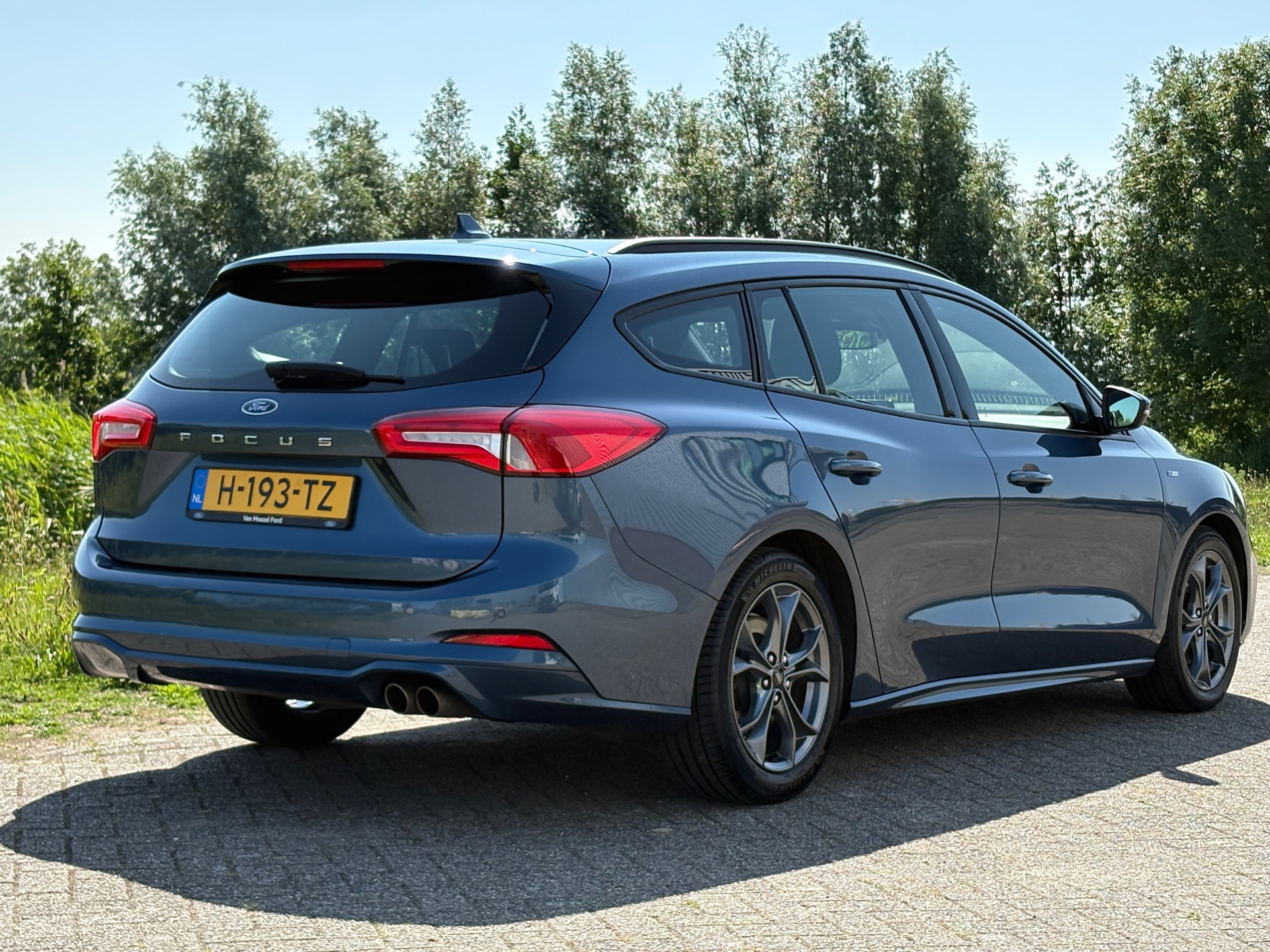 ford-focus-wagon-image10.jpg
