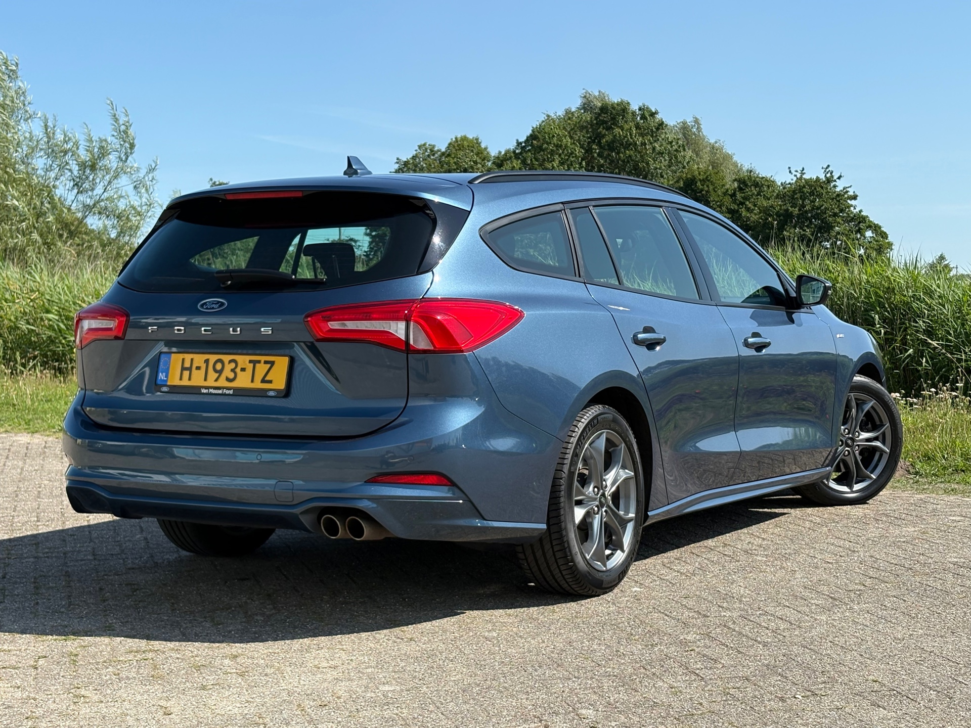 ford-focus-wagon-image7.jpg