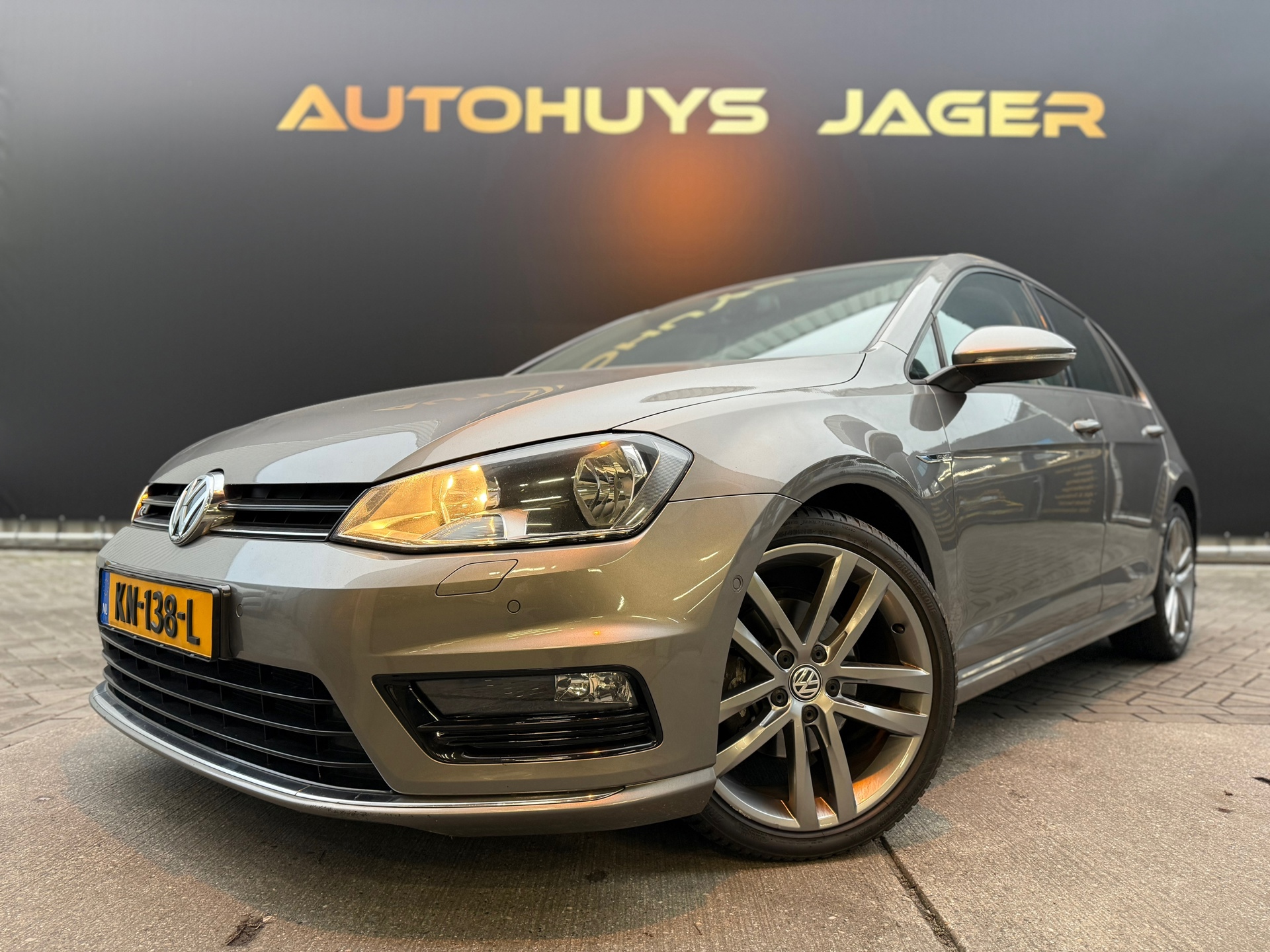 455437686/volkswagen-golf-image1.jpg