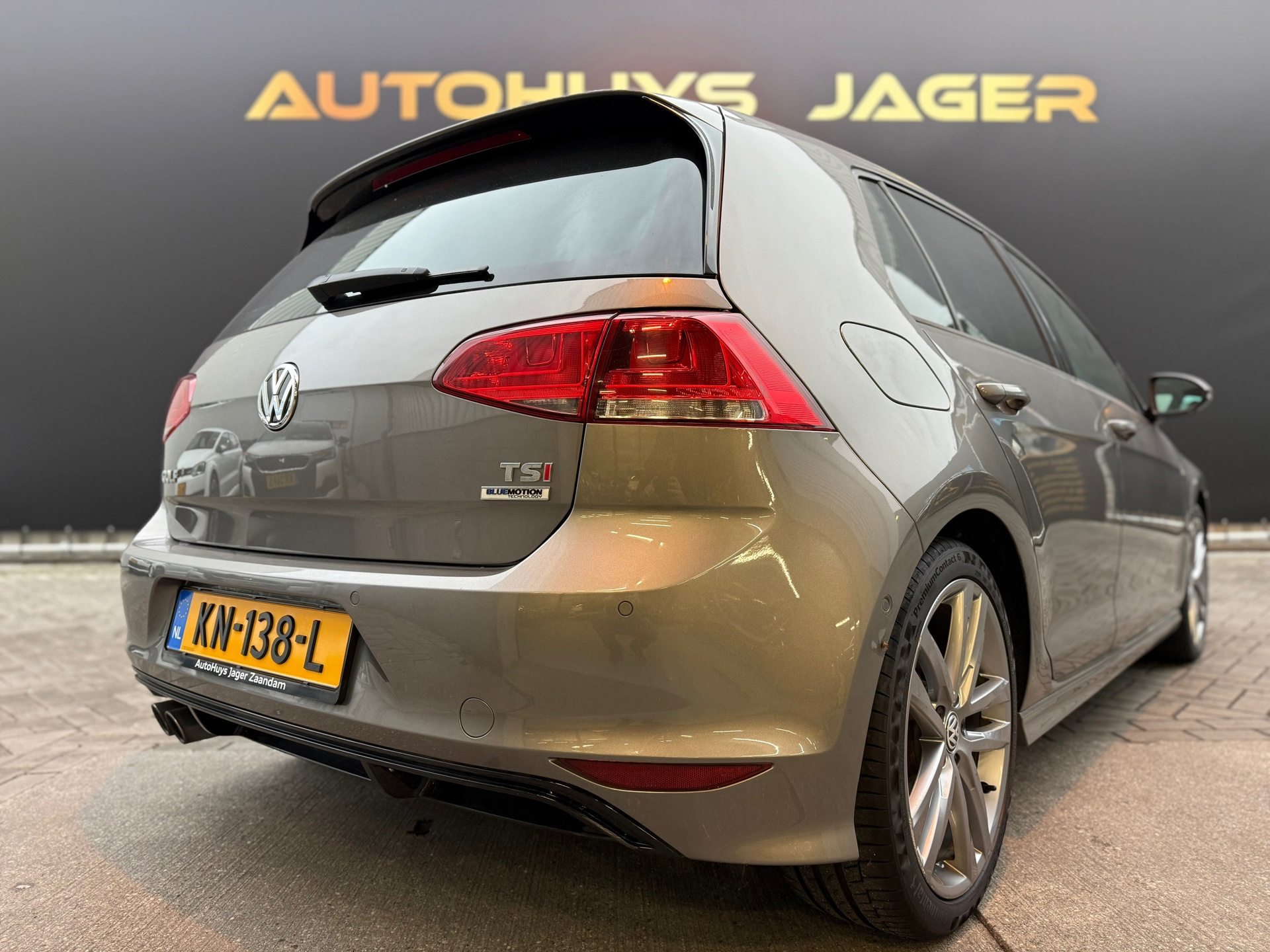 volkswagen-golf-image10.jpg