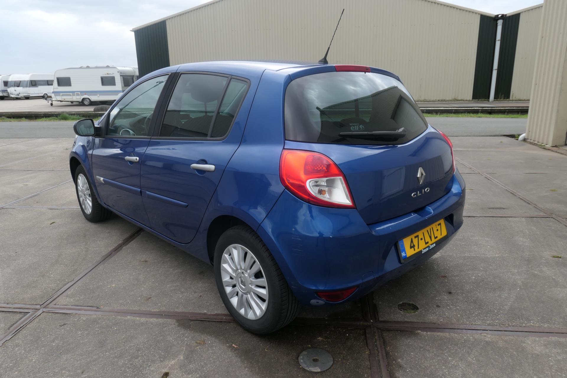 renault-clio-image4.jpg
