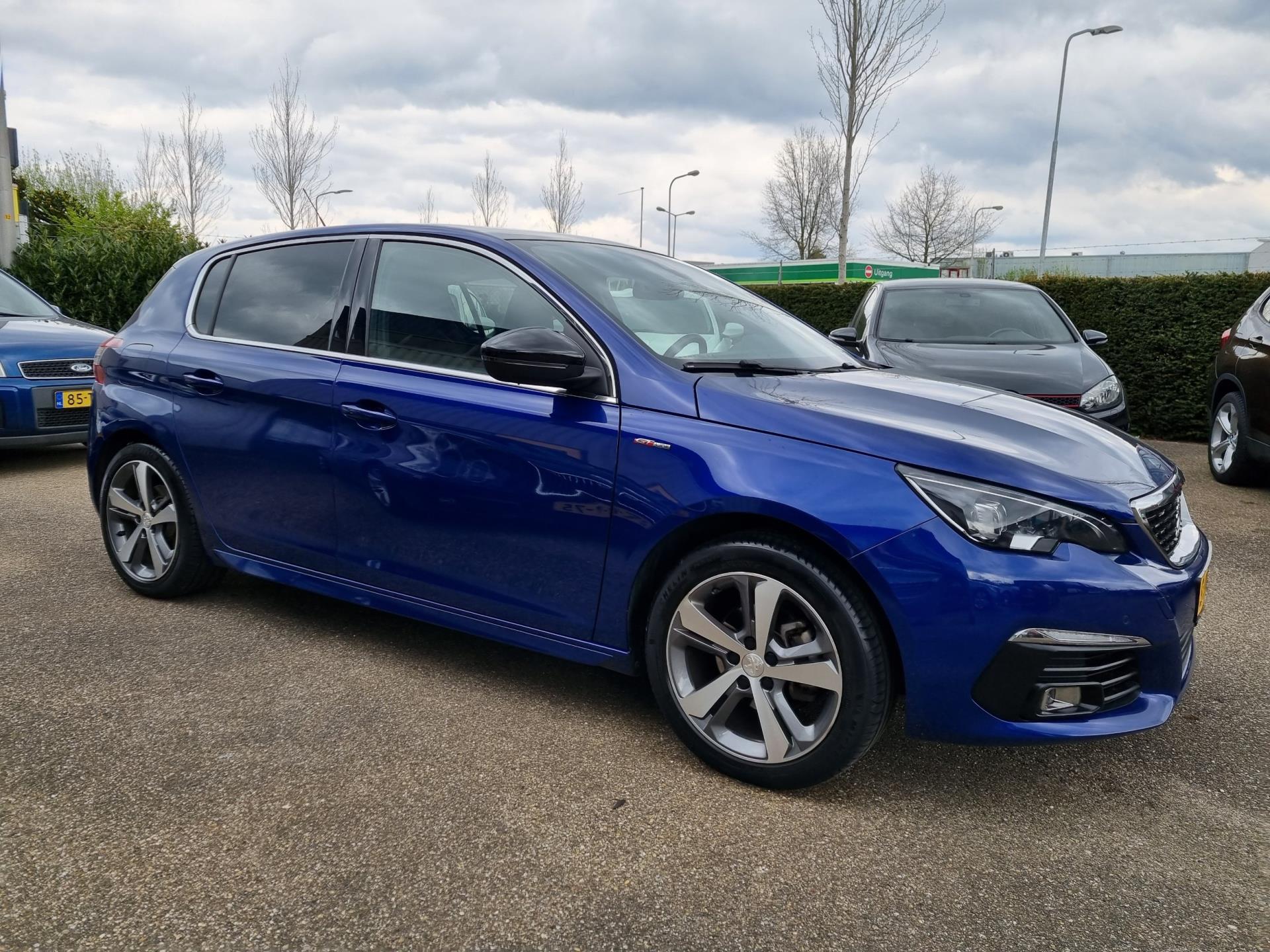 peugeot-308-image4.jpg