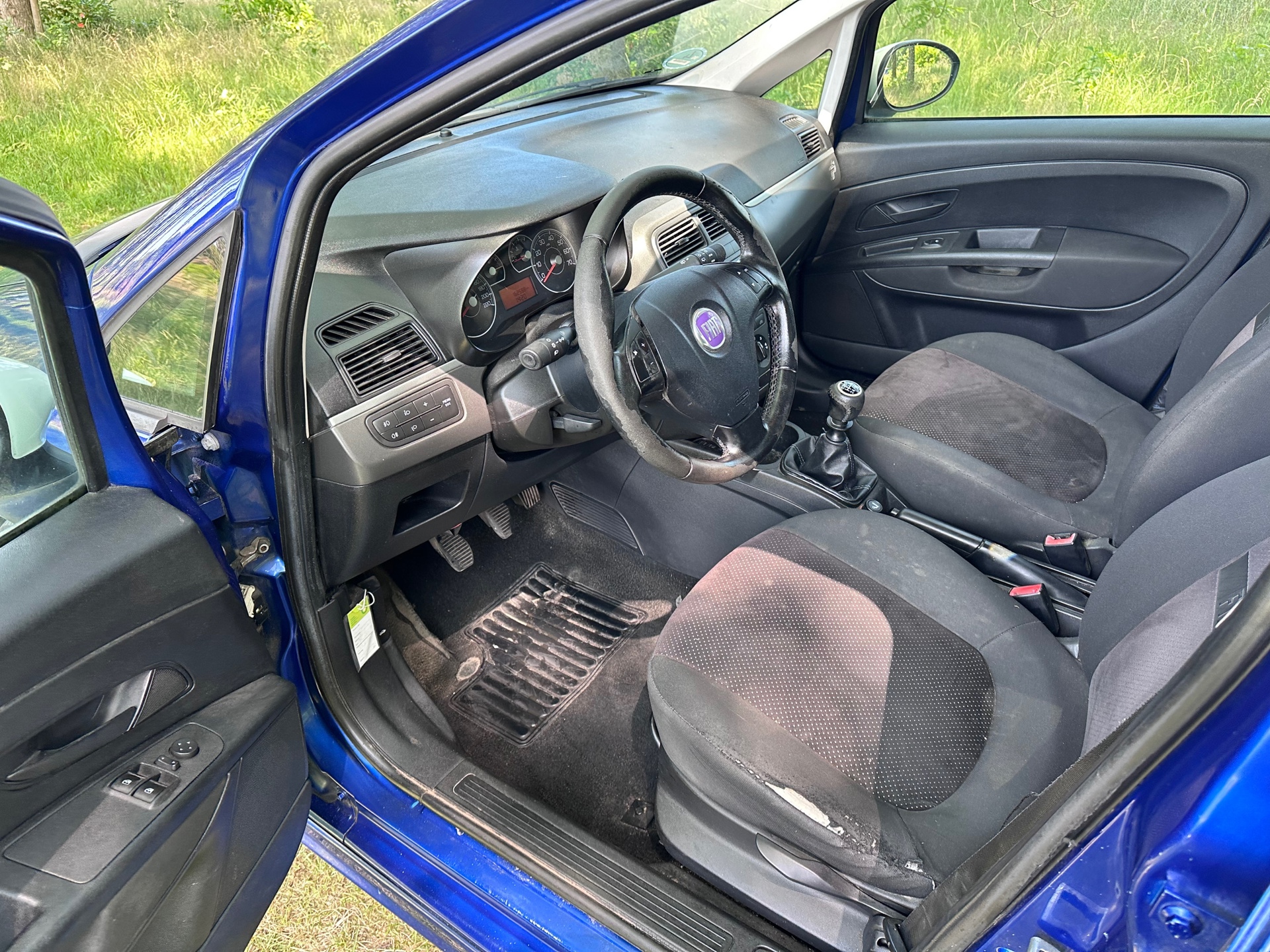fiat-grande-punto-image9.jpg