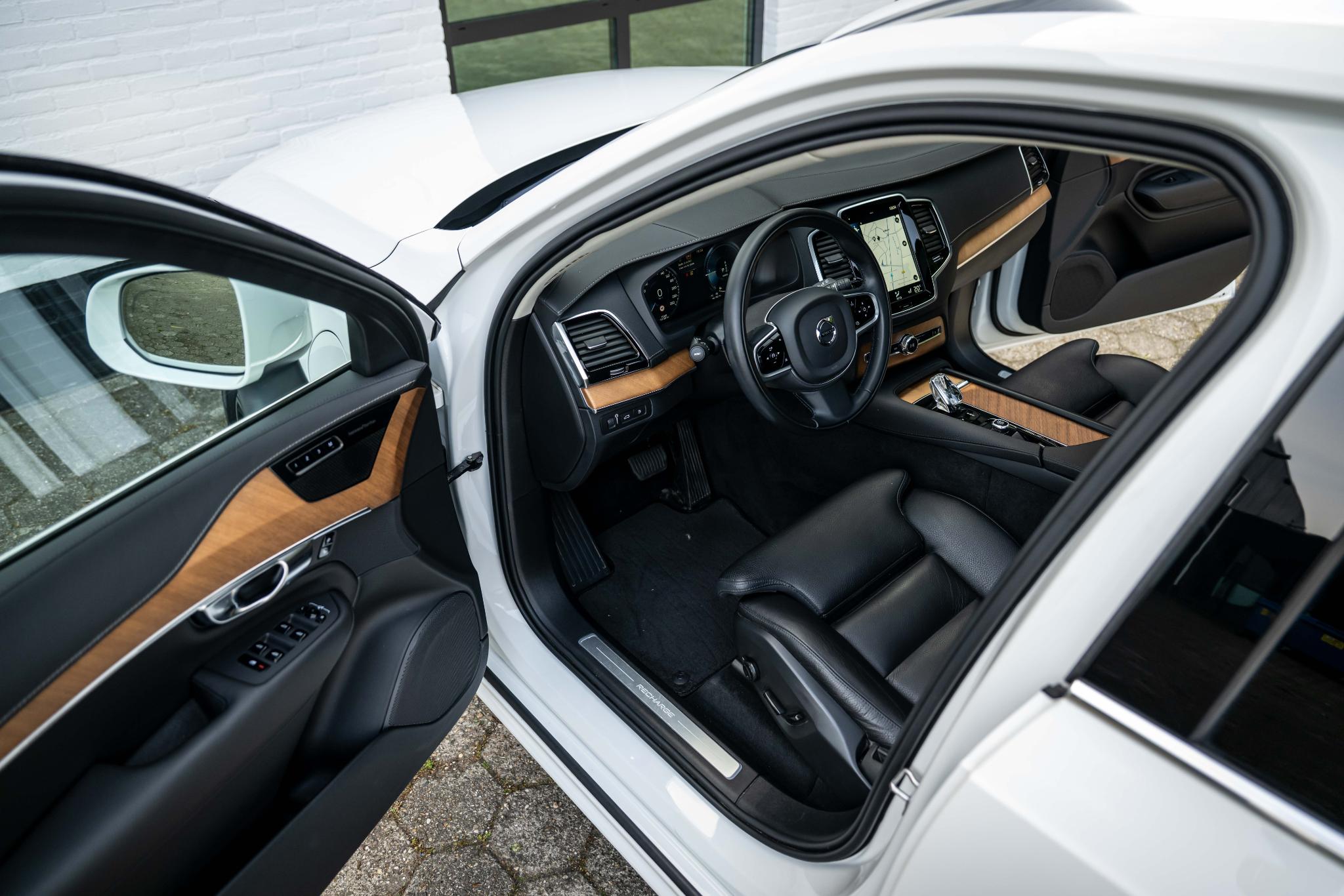 volvo-xc90-image3.jpg