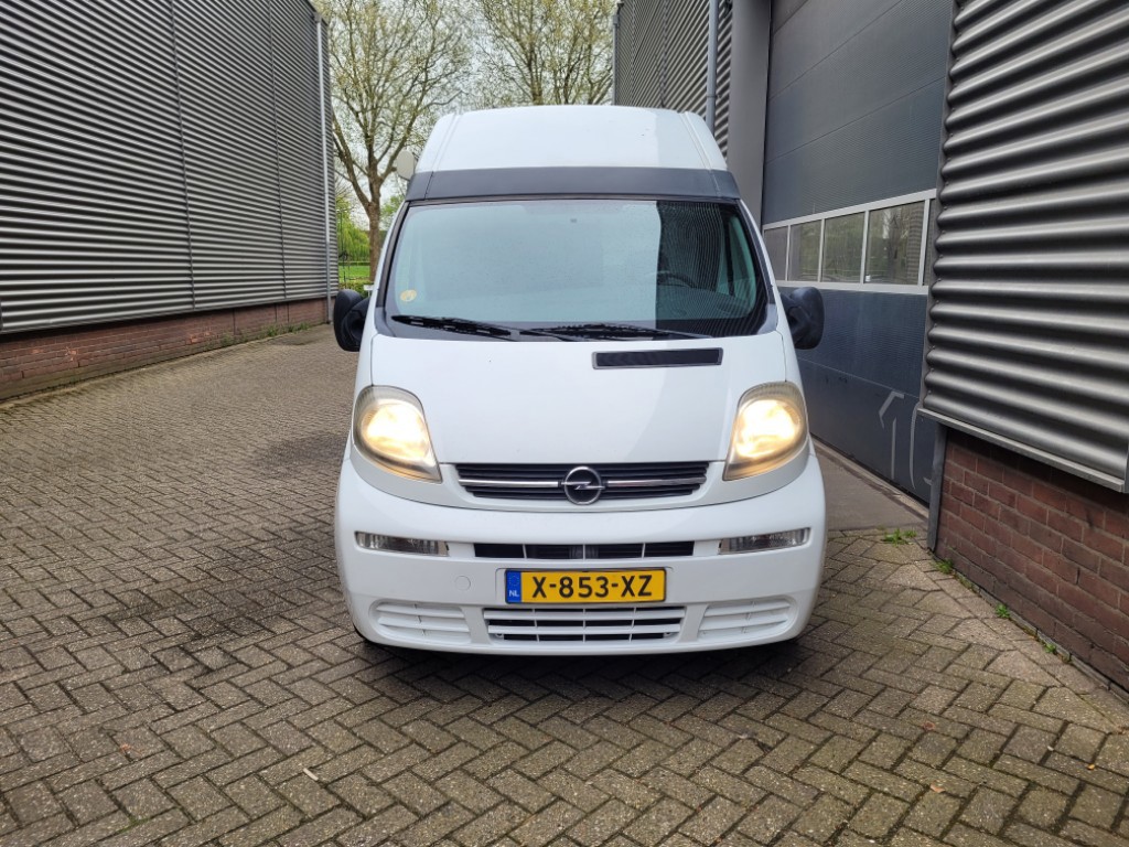 opel-vivaro-image8.jpg