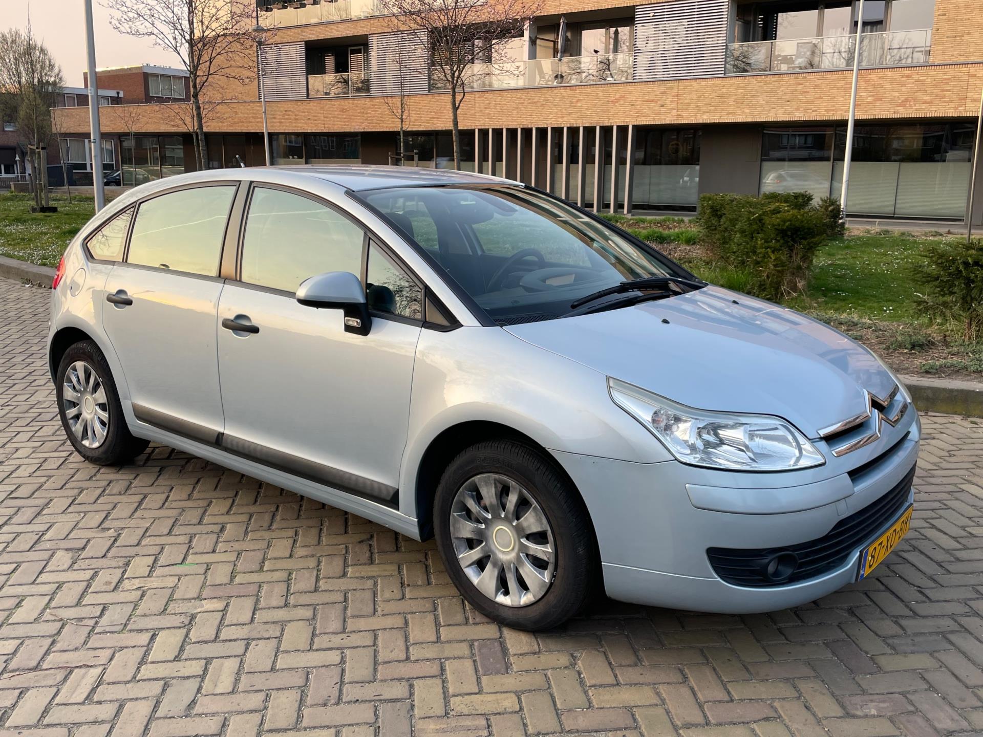 citroen-c4-image2.jpg