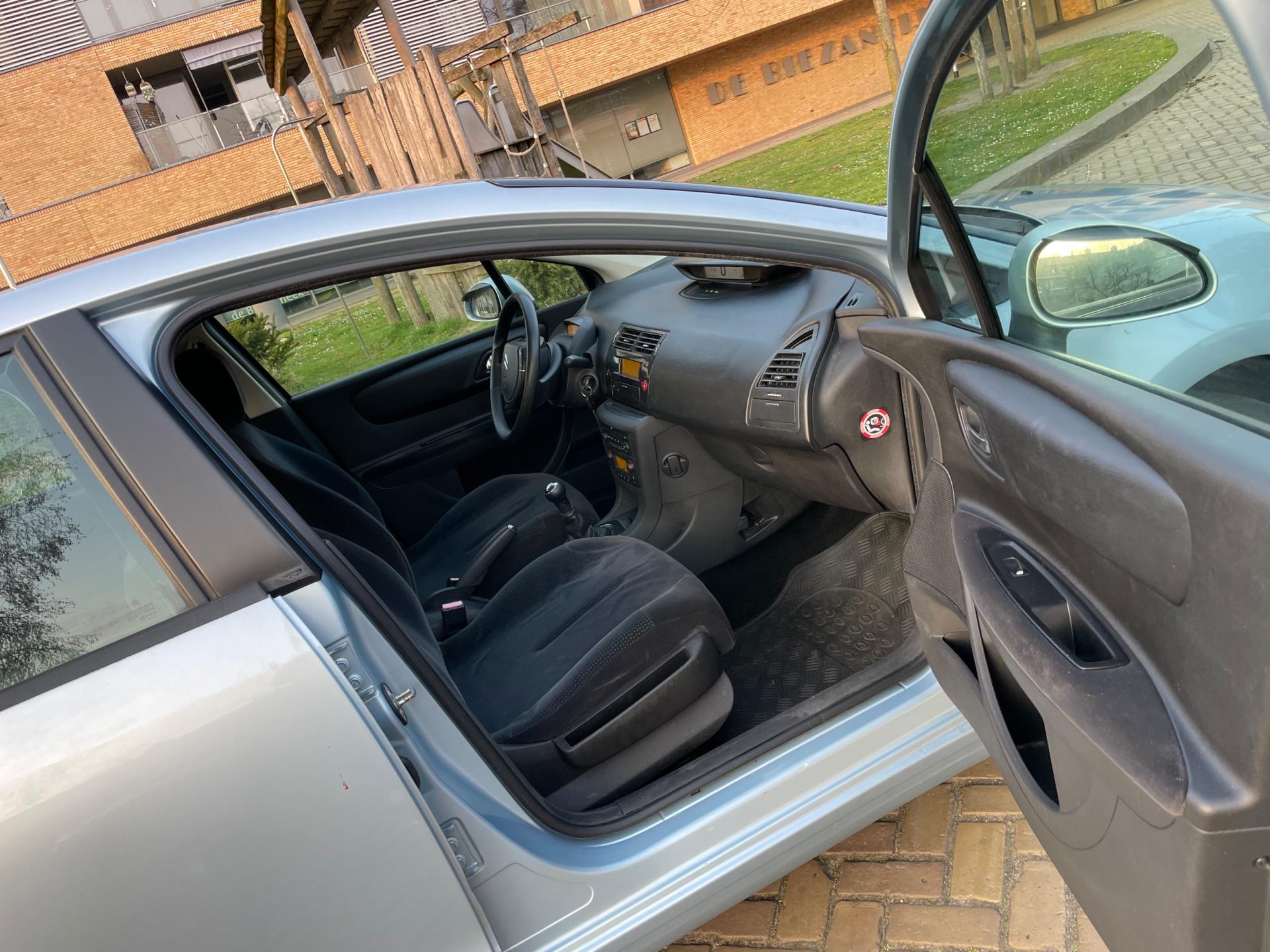 citroen-c4-image9.jpg