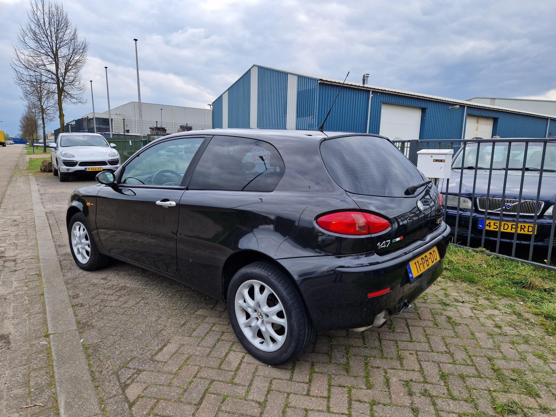 alfa-romeo-147-image4.jpg