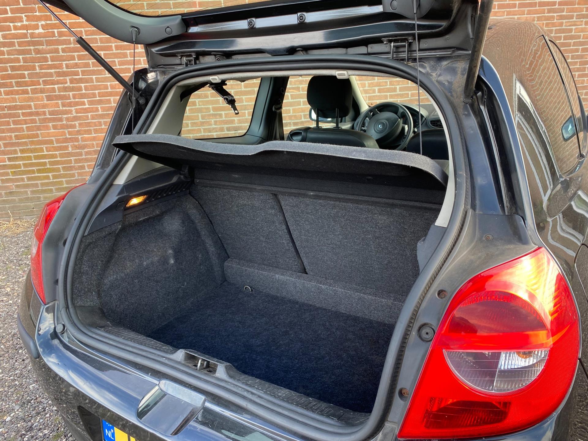 renault-clio-image8.jpg
