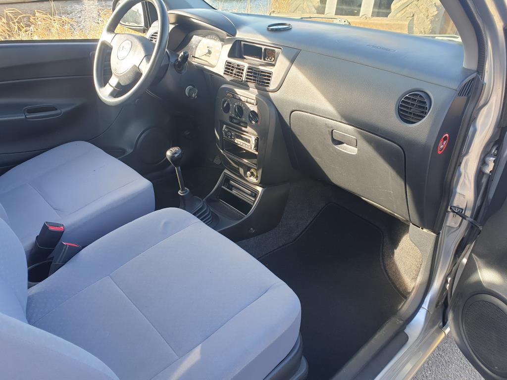 daihatsu-cuore-image4.jpg