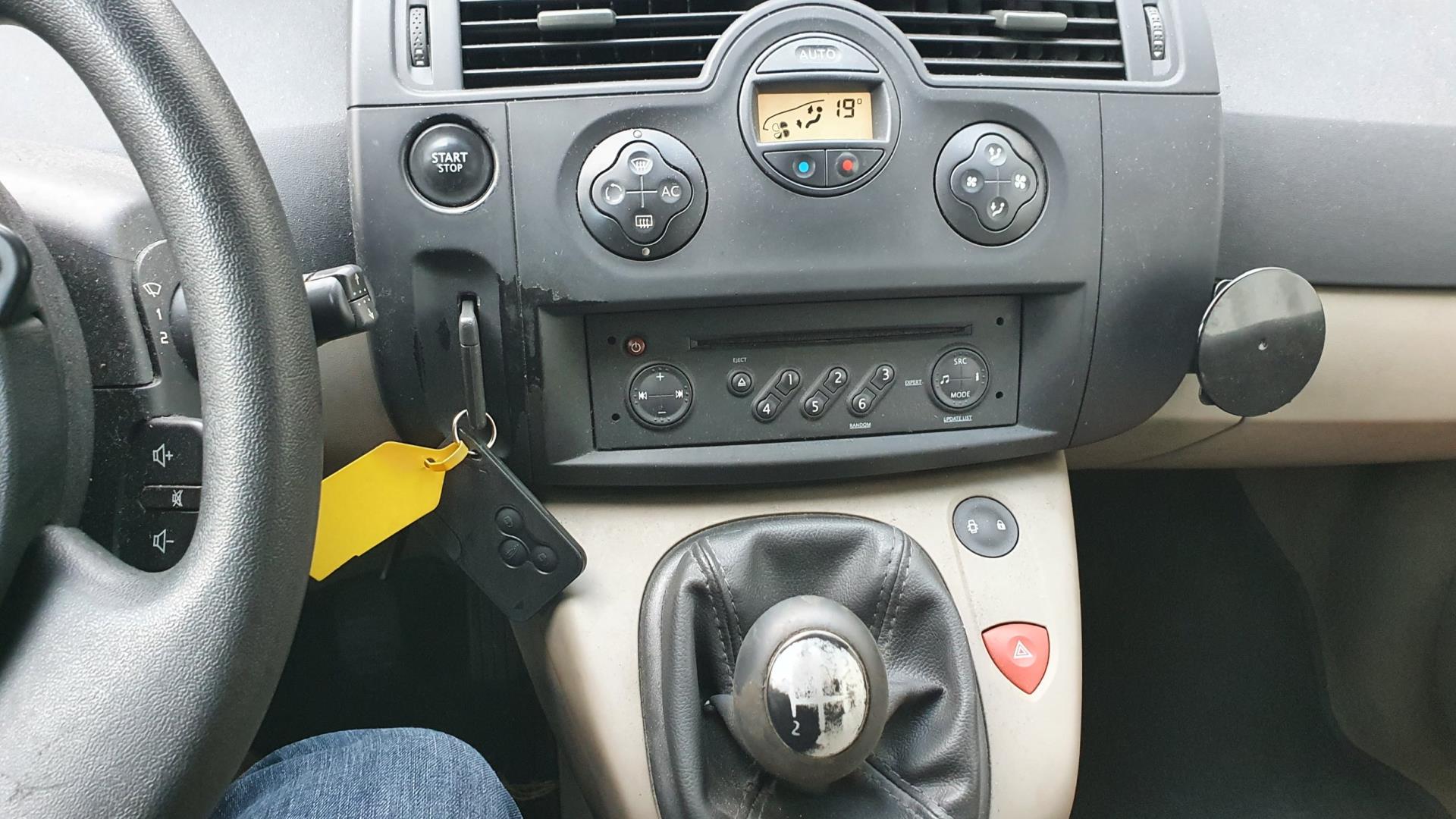 renault-scenic-image9.jpg