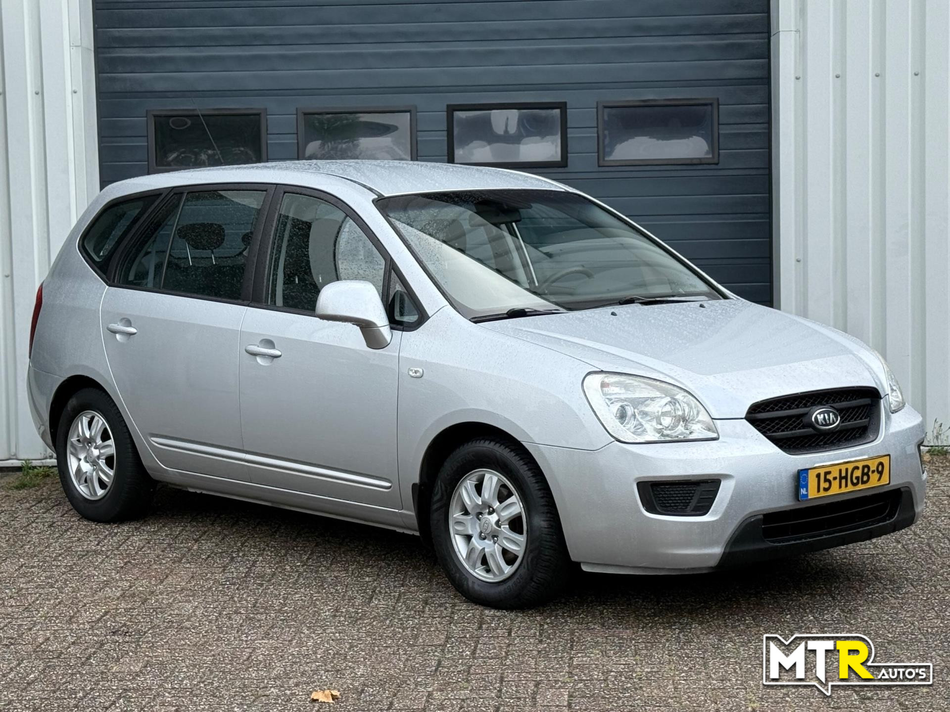 kia-carens-image4.jpg