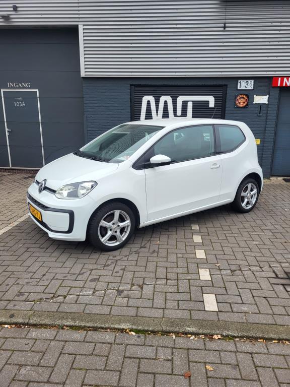 472170545/volkswagen-up!-image1.jpg