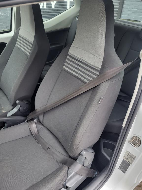 volkswagen-up!-image4.jpg