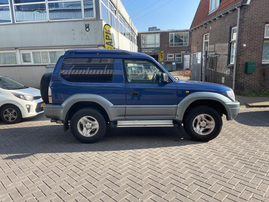 toyota-land-cruiser-image4.jpg