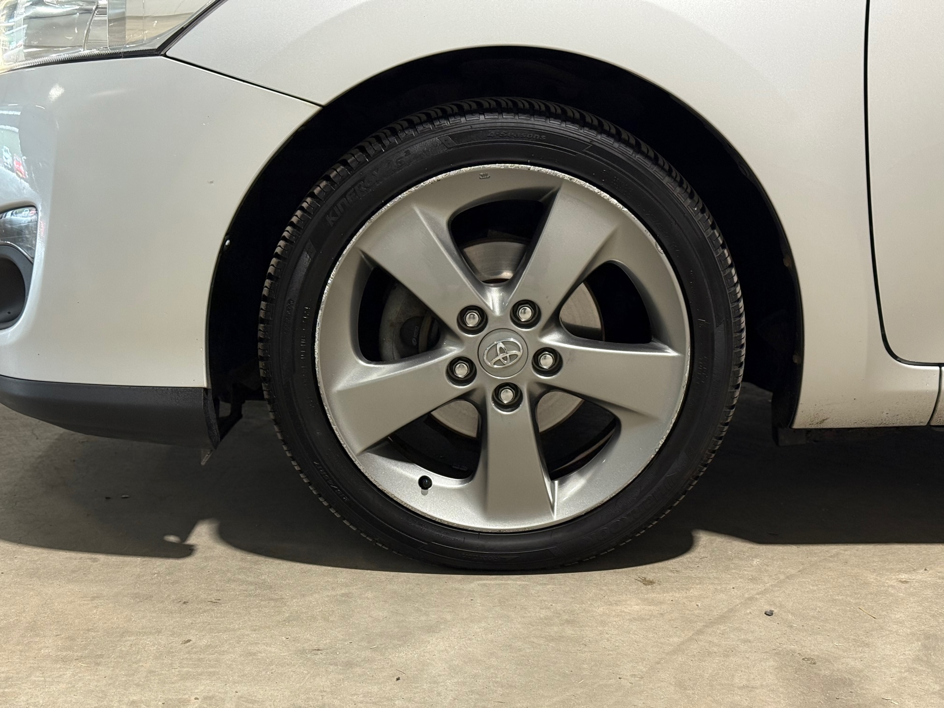 toyota-auris-image2.jpg