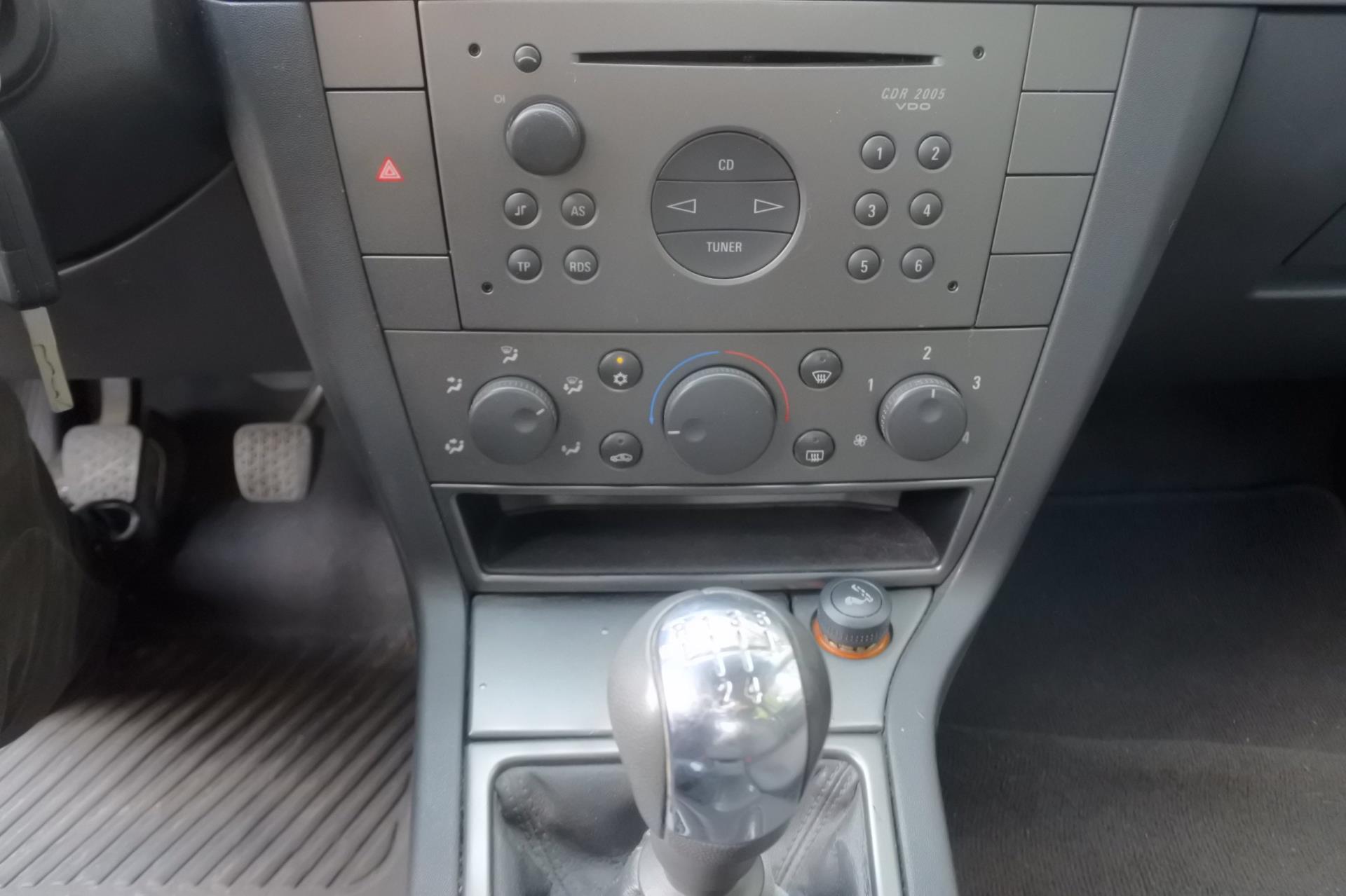opel-vectra-image10.jpg