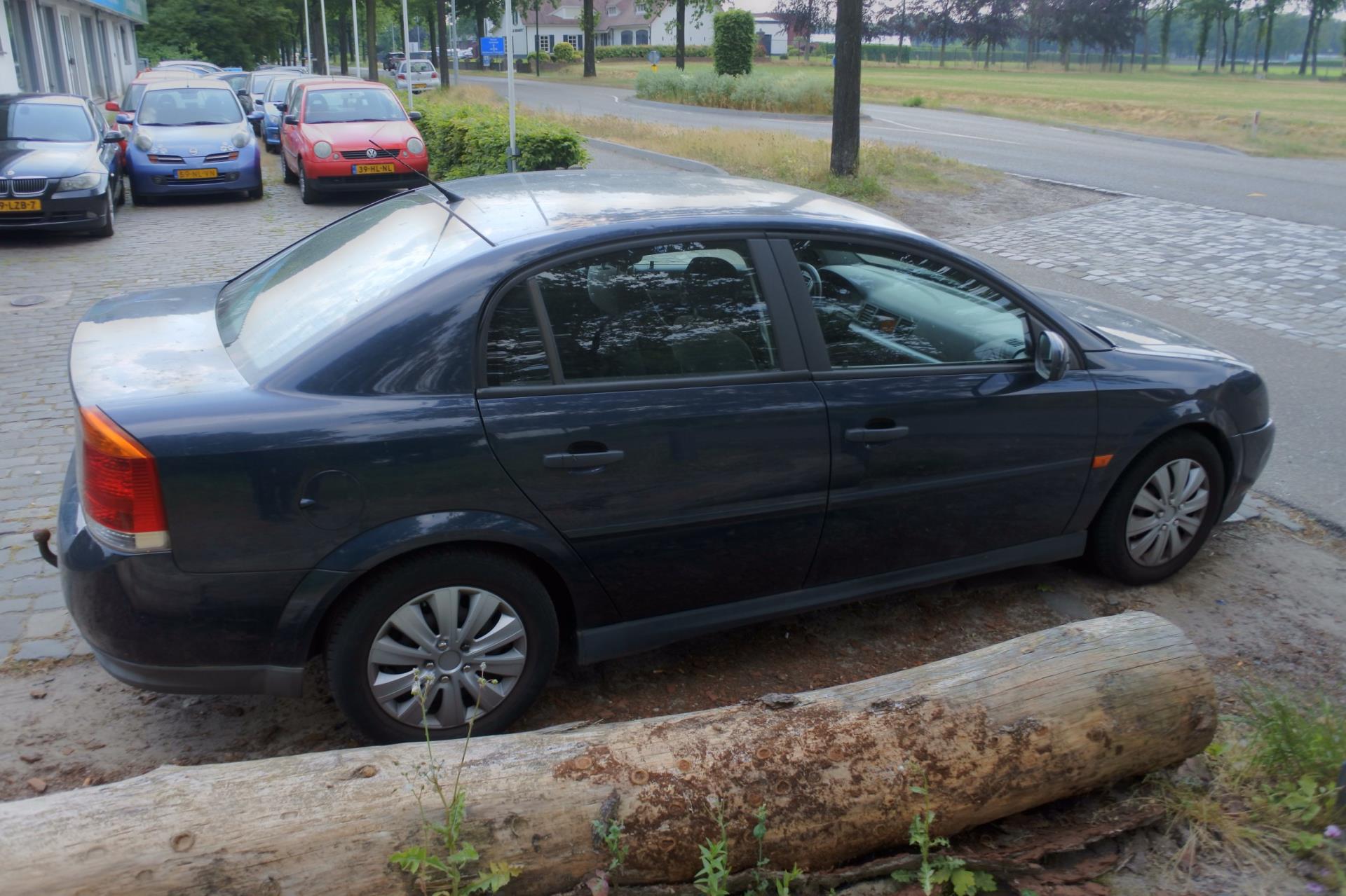 opel-vectra-image5.jpg