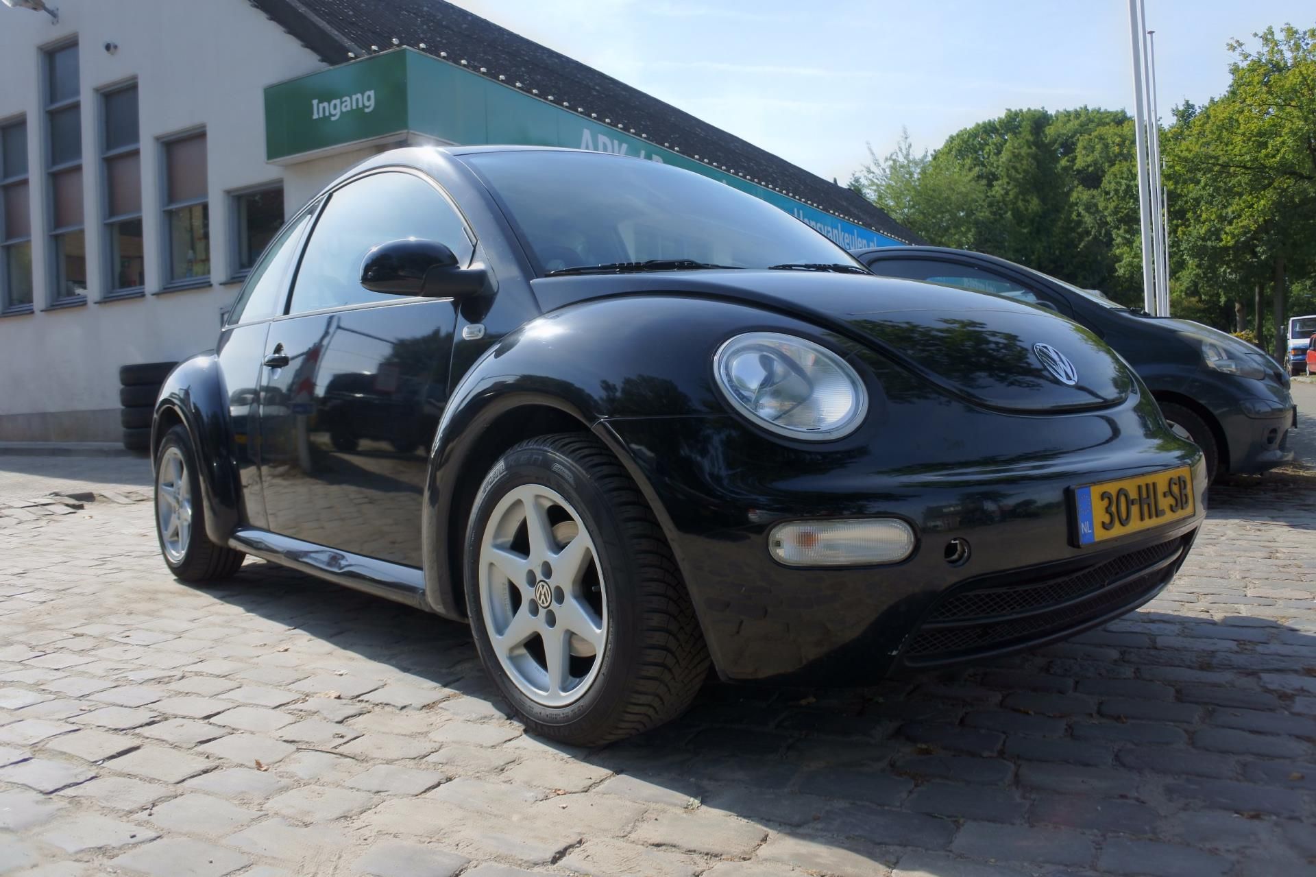 volkswagen-new-beetle-image5.jpg