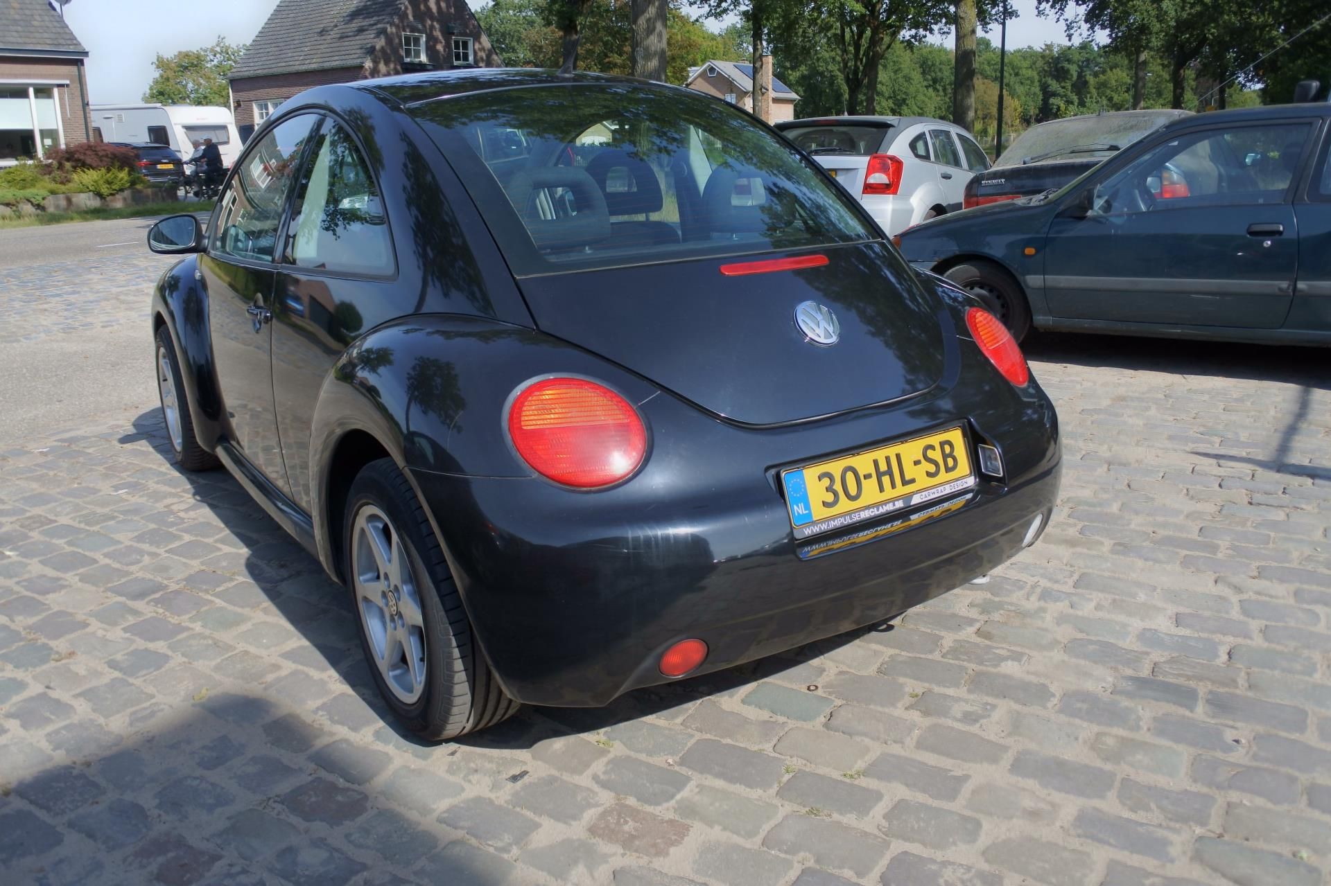volkswagen-new-beetle-image7.jpg