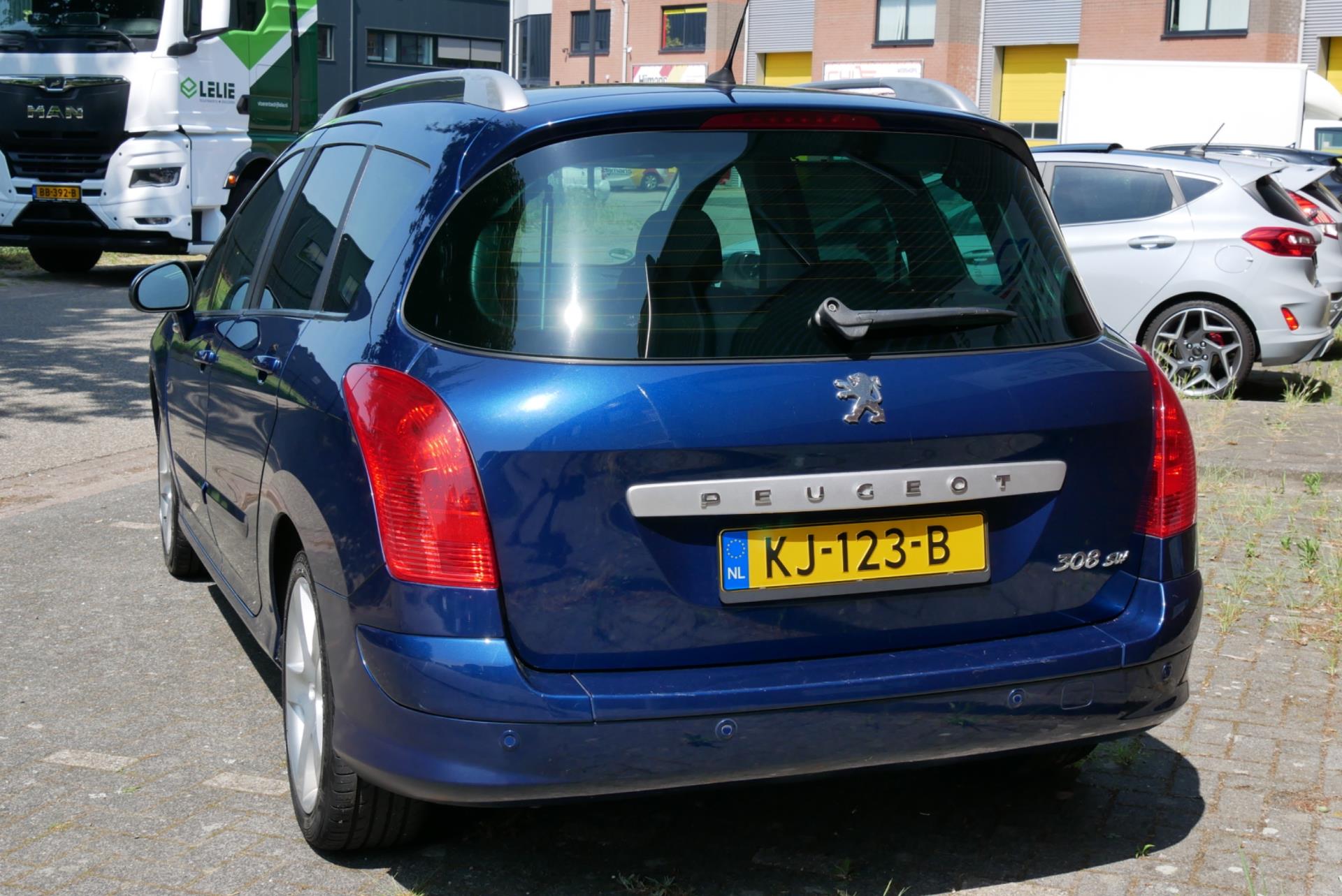 peugeot-308-image6.jpg