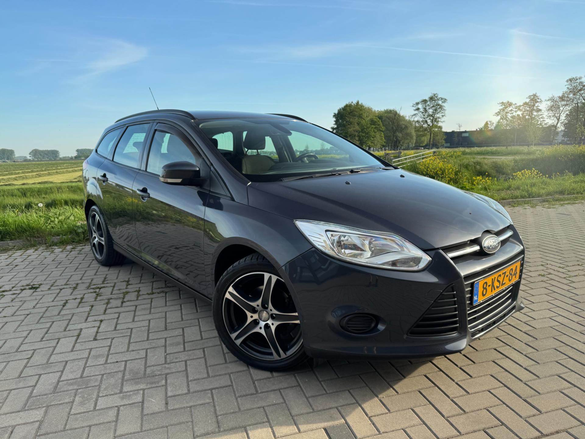 ford-focus-wagon-image6.jpg