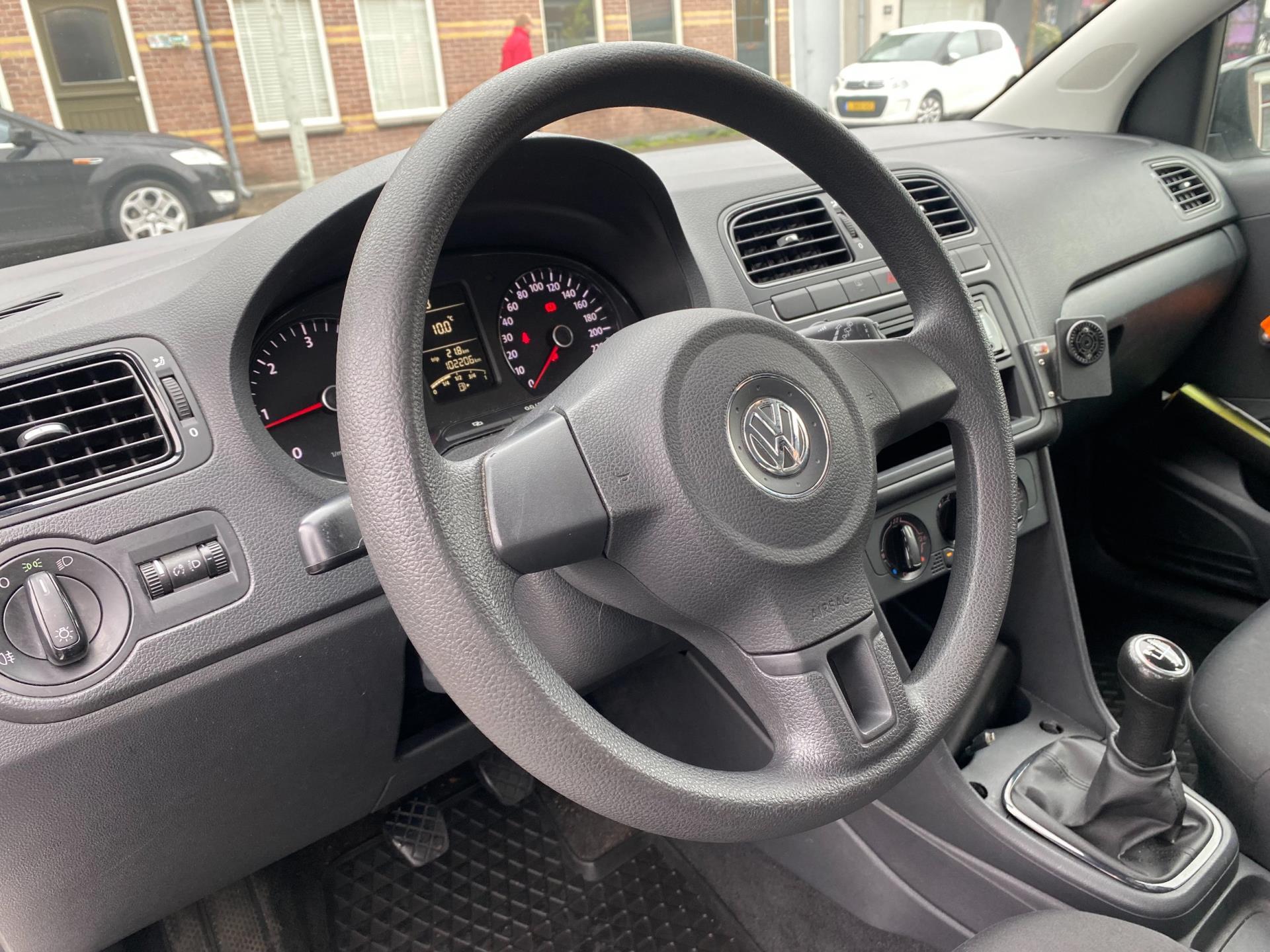 volkswagen-polo-image10.jpg