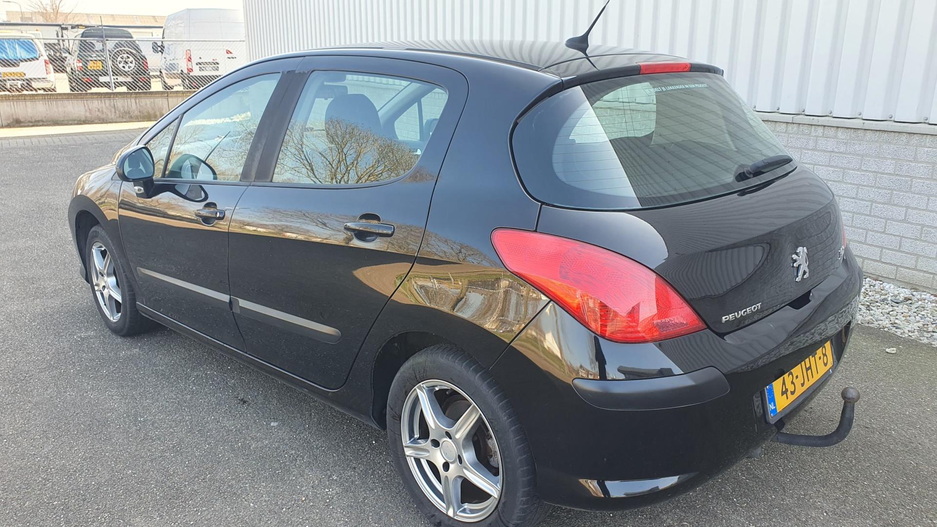 peugeot-308-image2.jpg