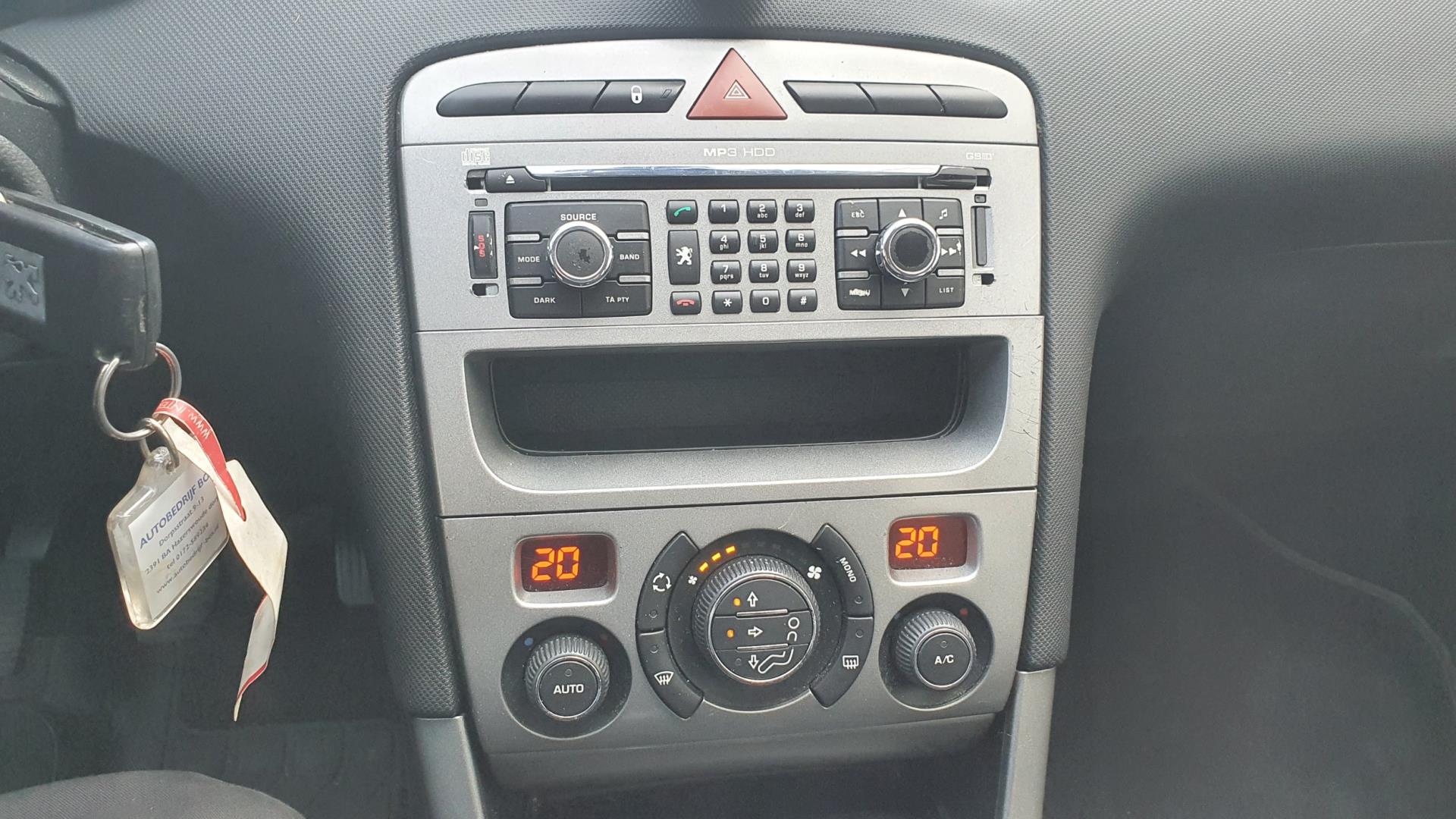 peugeot-308-image9.jpg