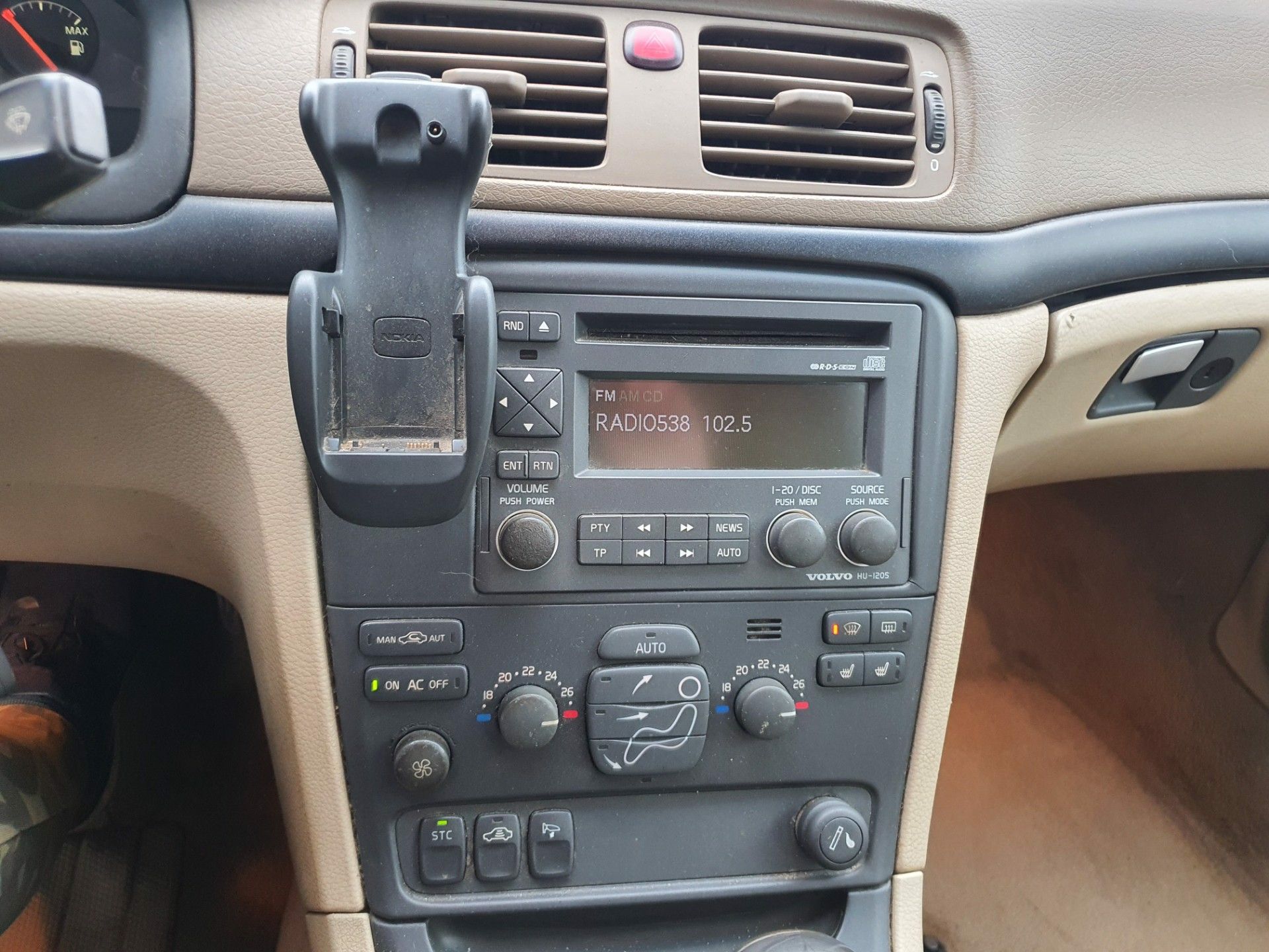 volvo-s80-image8.jpg
