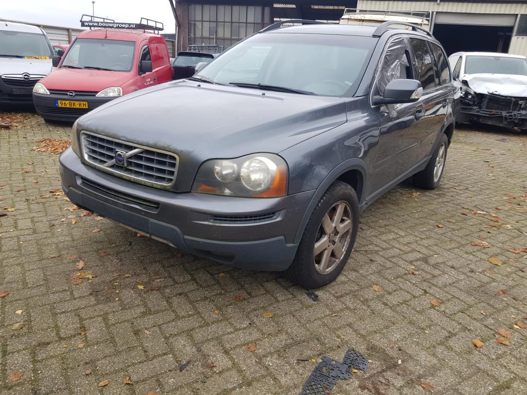 490423235/volvo-xc90-image1.jpg