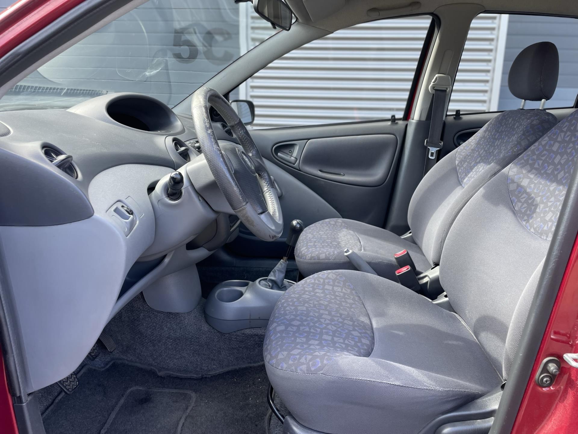 toyota-yaris-image7.jpg