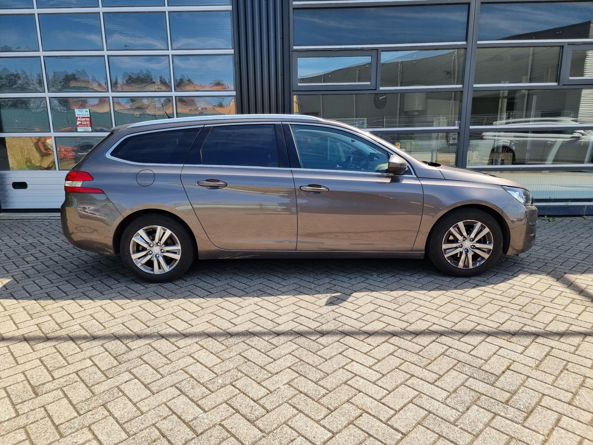 peugeot-308-image2.jpg