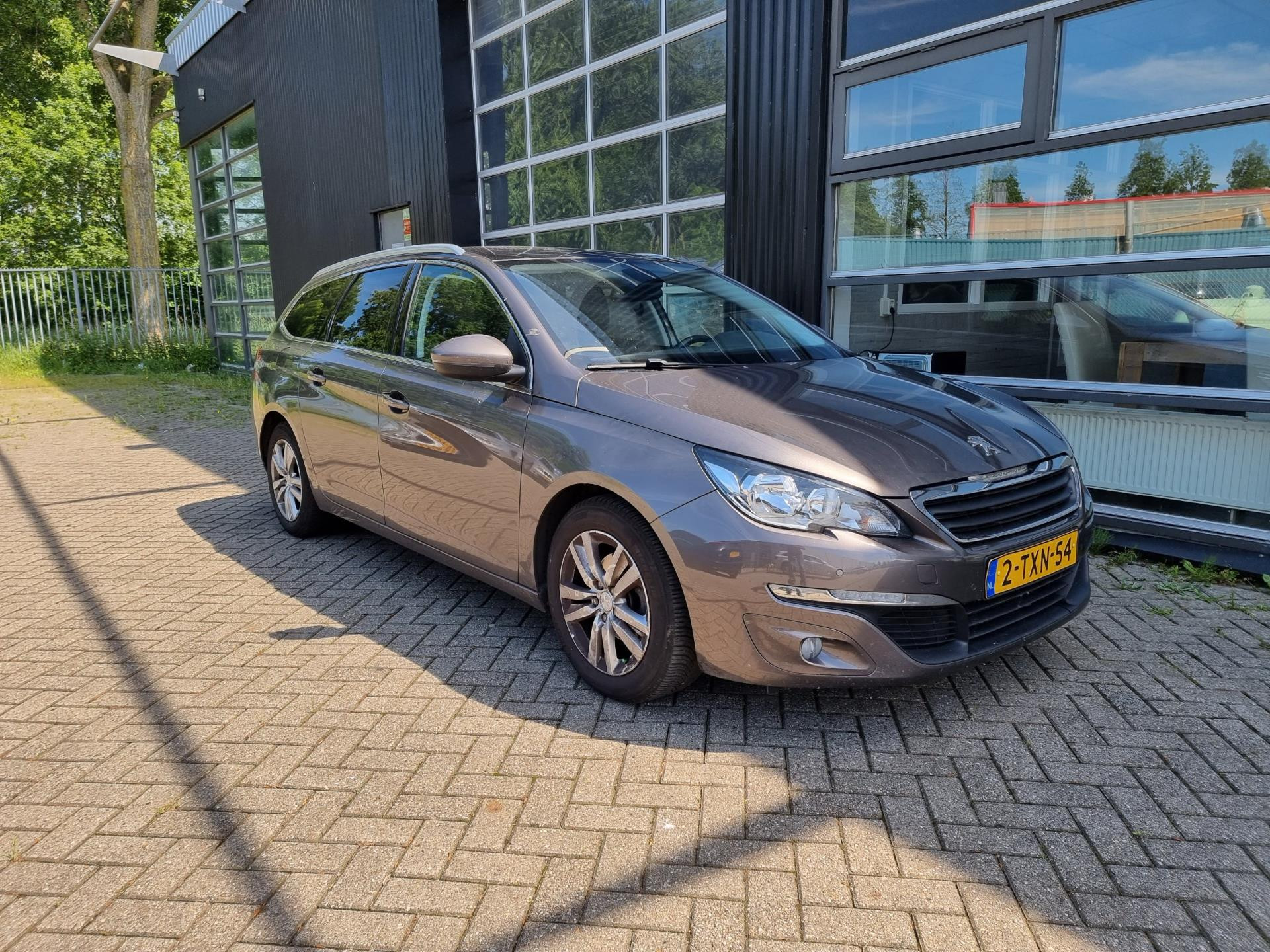 peugeot-308-image4.jpg