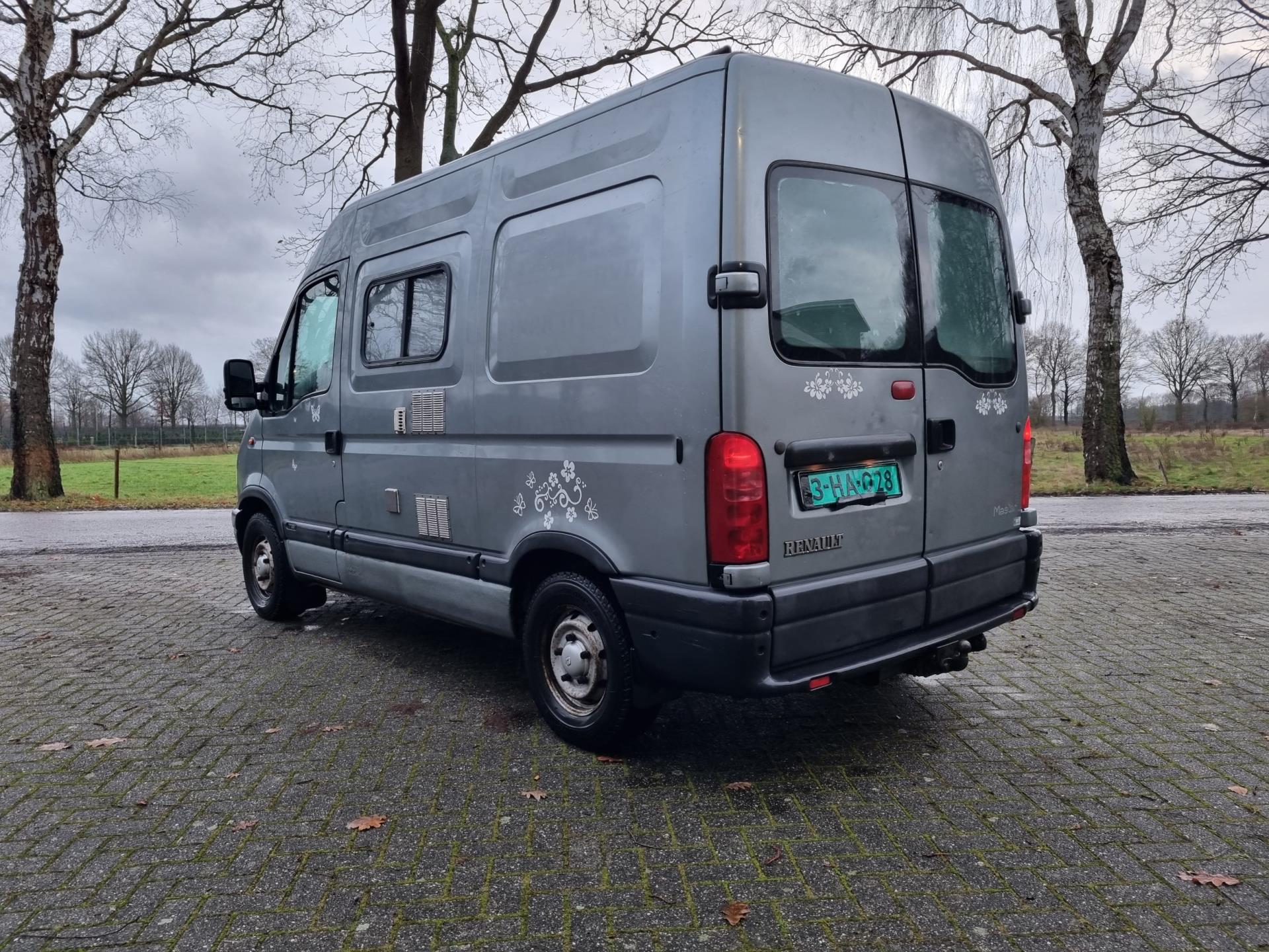renault--image6.jpg